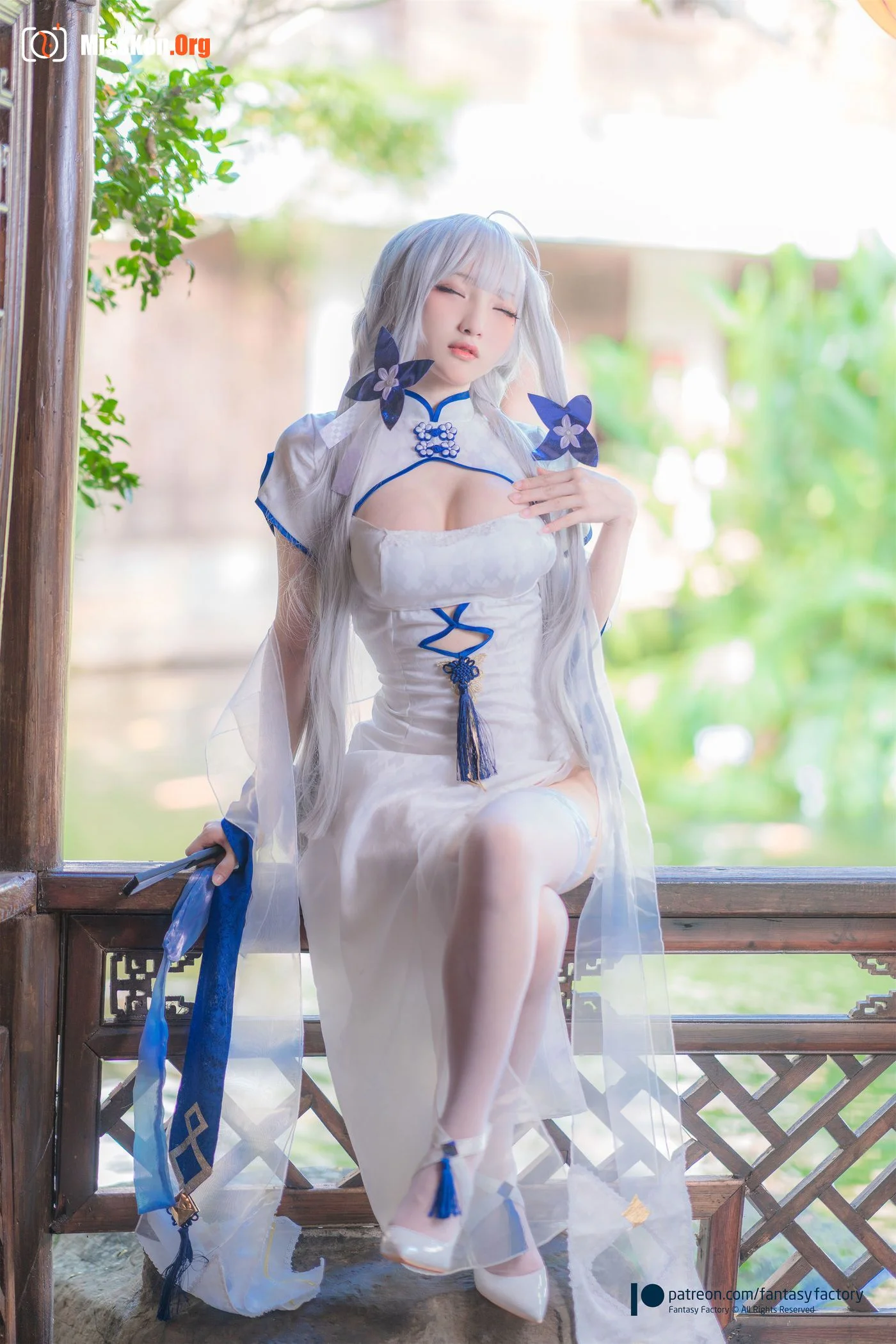 Little Ding: HMS Illustrious Aircraft Carrier cheongsam - Photo 11