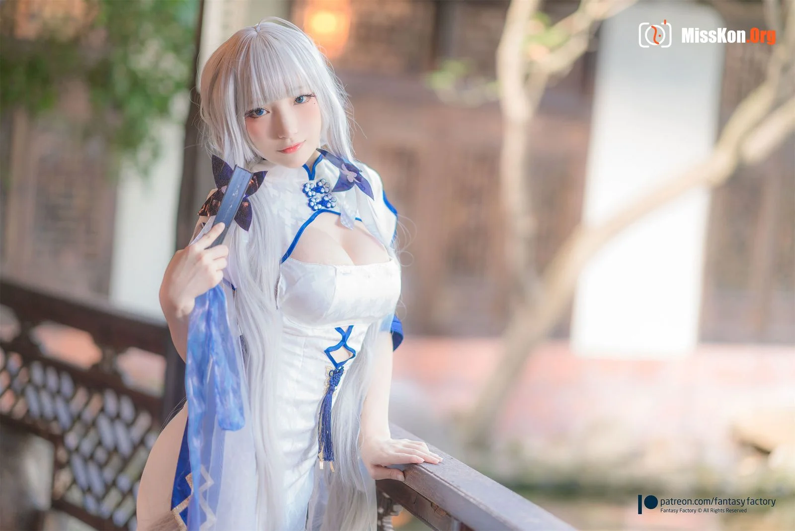 Little Ding: HMS Illustrious Aircraft Carrier cheongsam - Photo 13