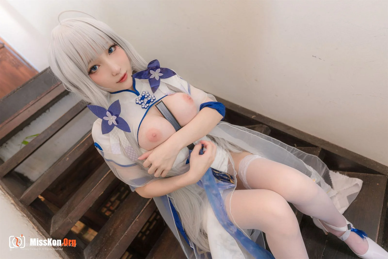Little Ding: HMS Illustrious Aircraft Carrier cheongsam - Photo 19