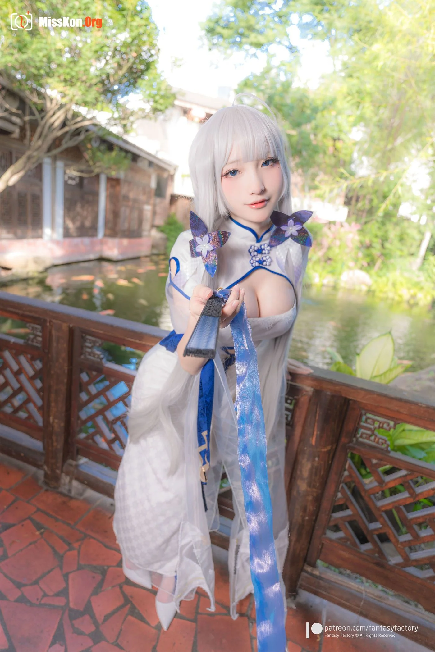 Little Ding: HMS Illustrious Aircraft Carrier cheongsam - Photo 3
