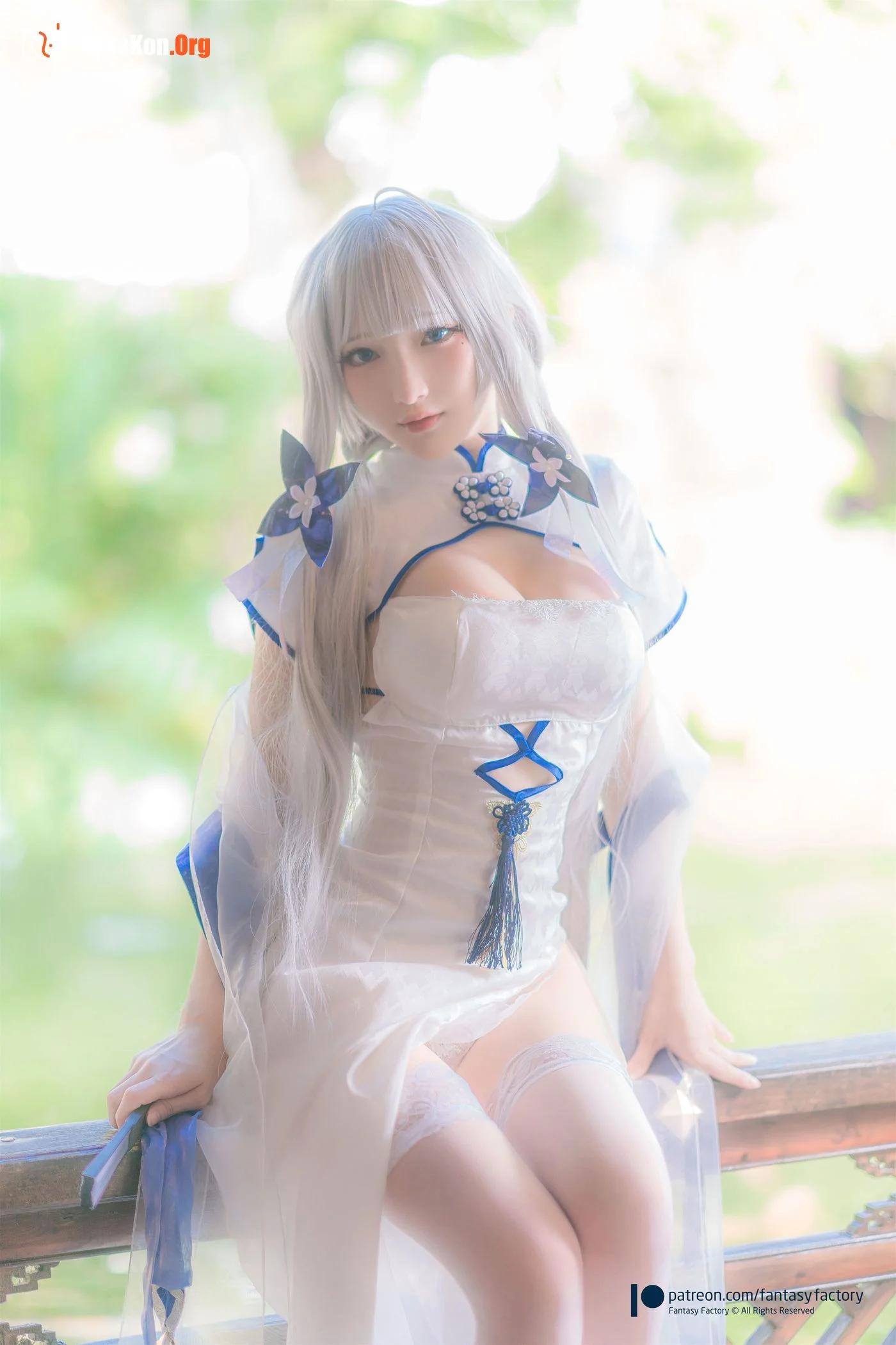 Little Ding: HMS Illustrious Aircraft Carrier cheongsam - Photo 7