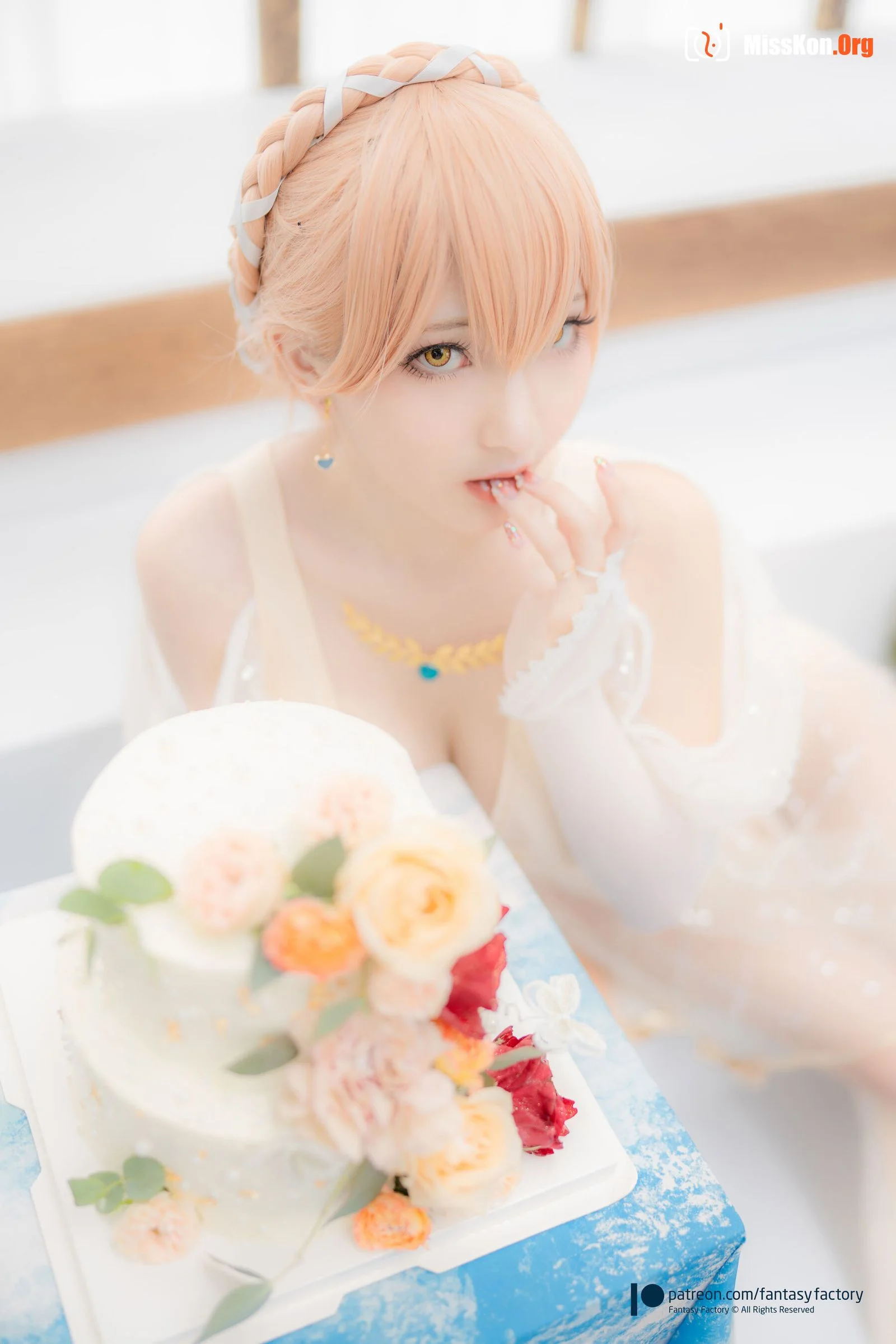 Little Ding: Ots-14 Wedding dress - Photo 10