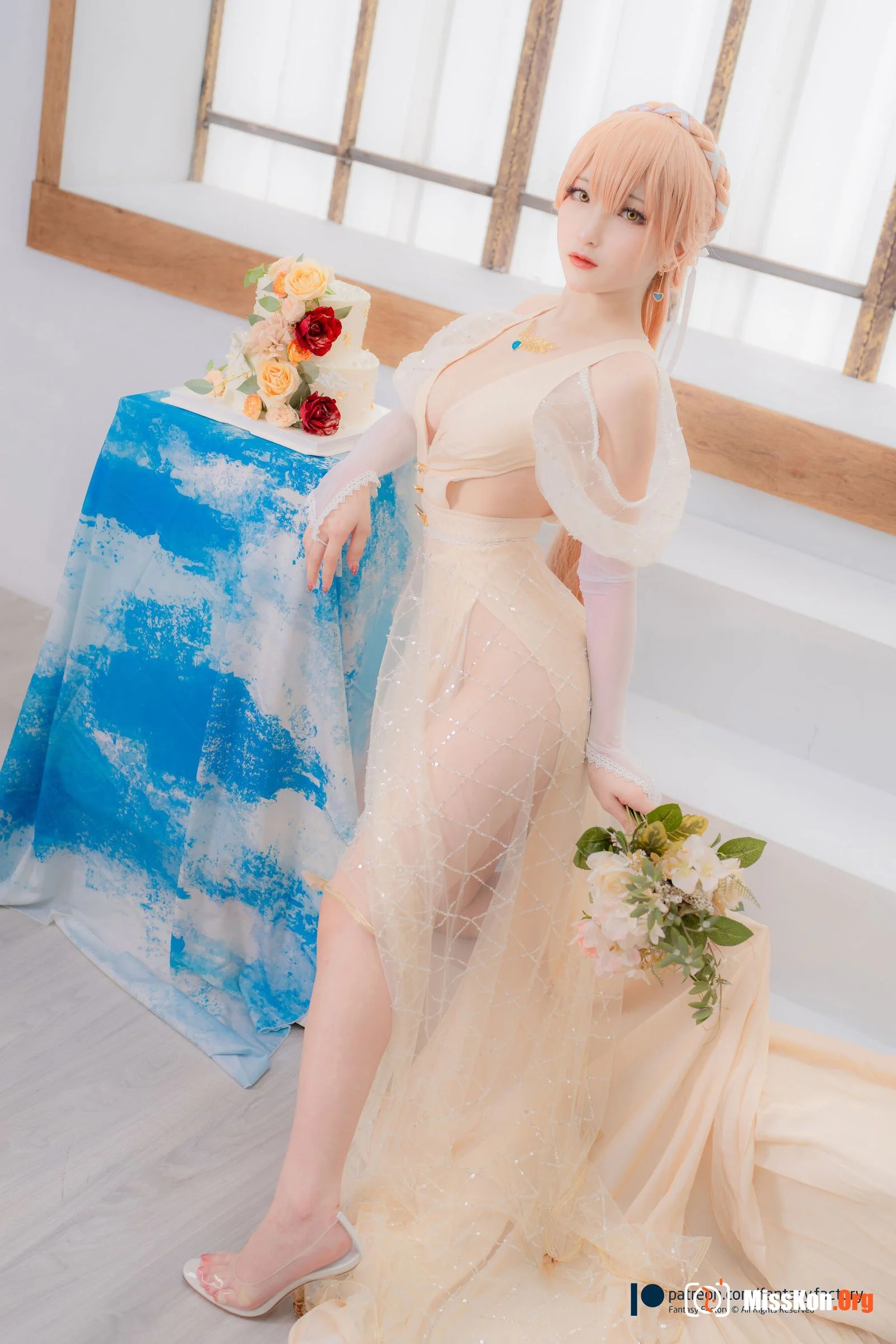 Little Ding: Ots-14 Wedding dress - Photo 2