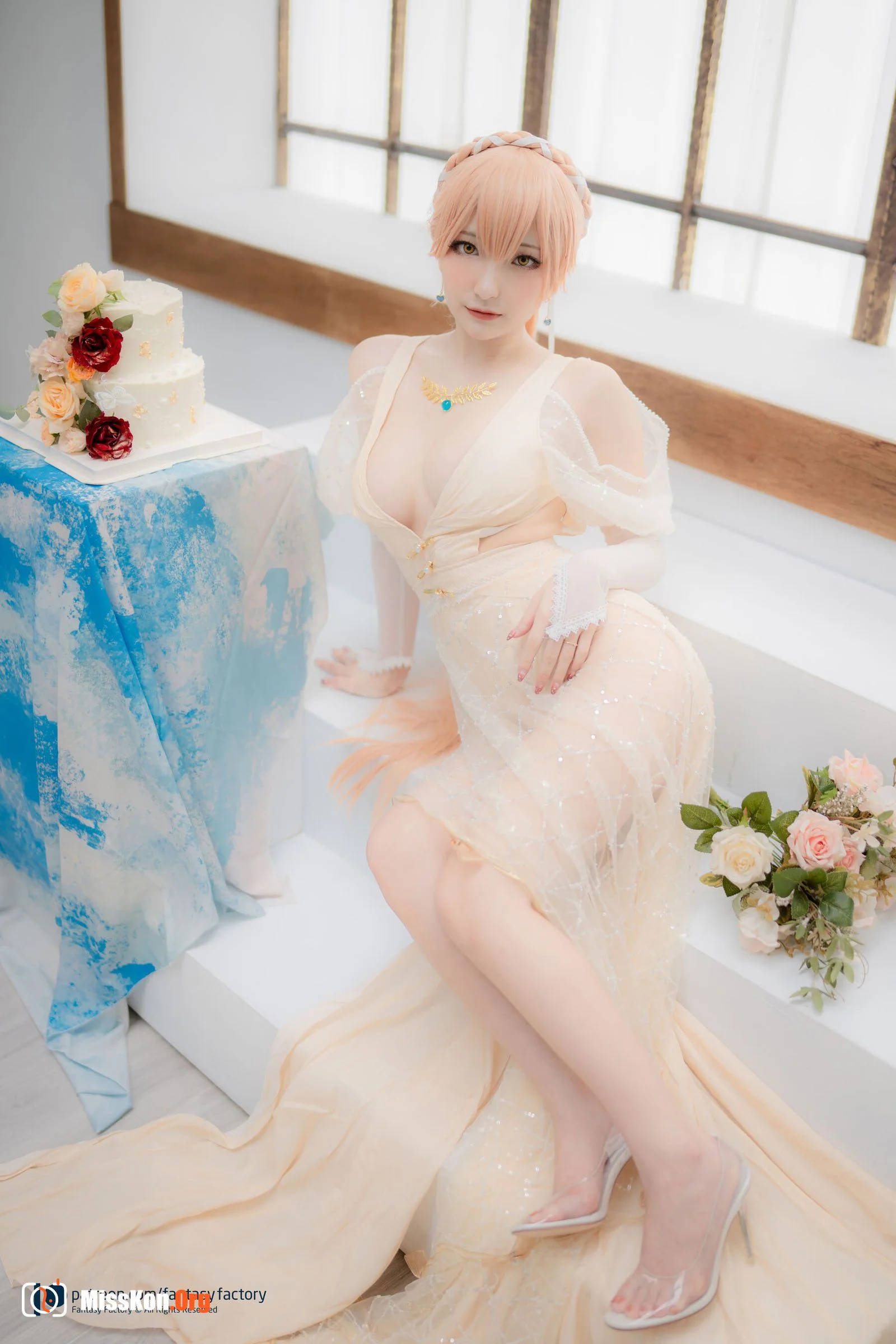 Little Ding: Ots-14 Wedding dress - Photo 6