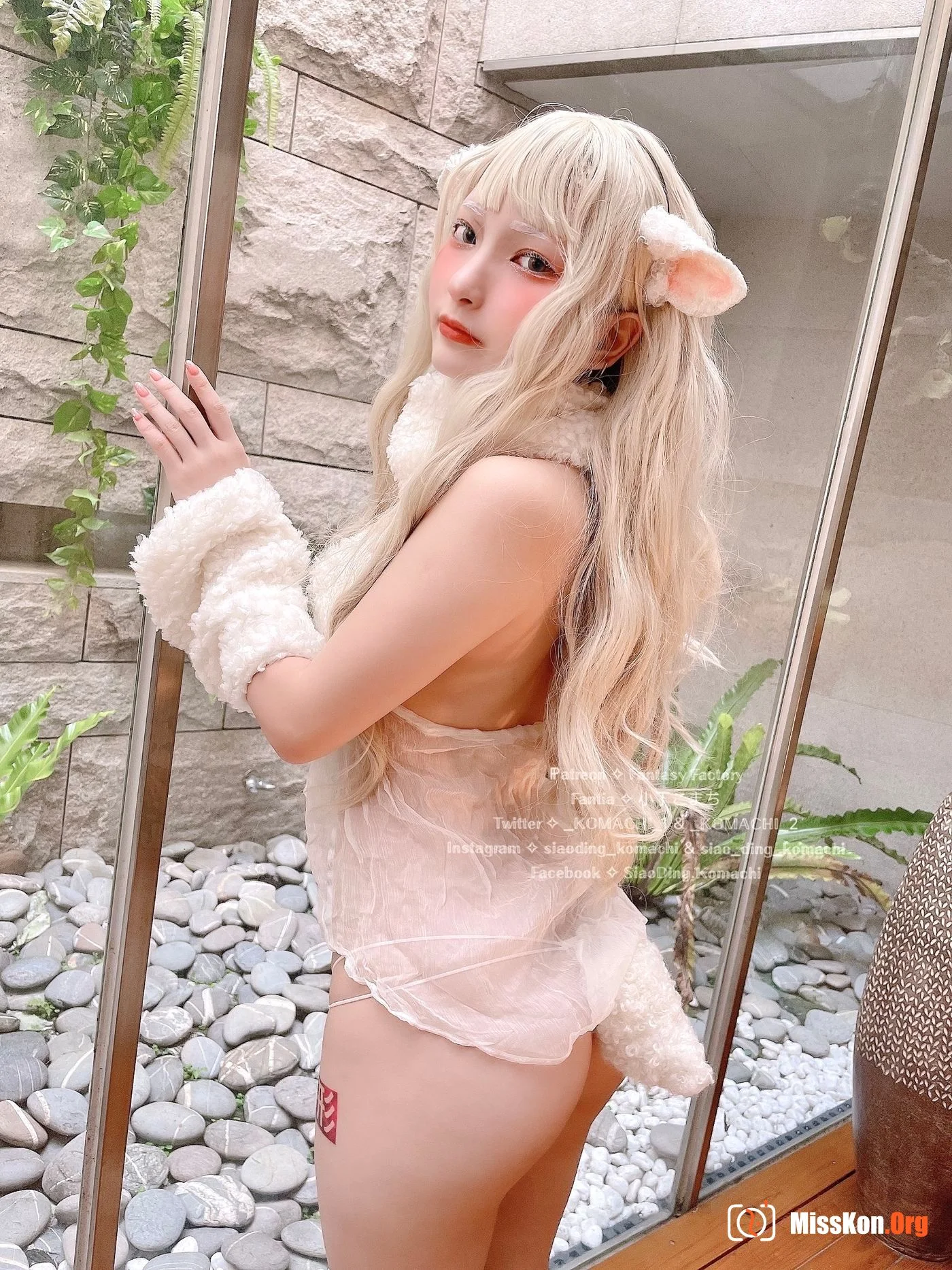 Little Ding: Special selfie - Photo 12