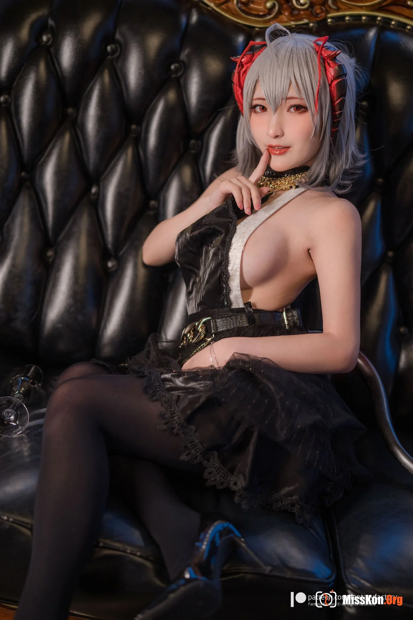 Little Ding: W - Photo 12