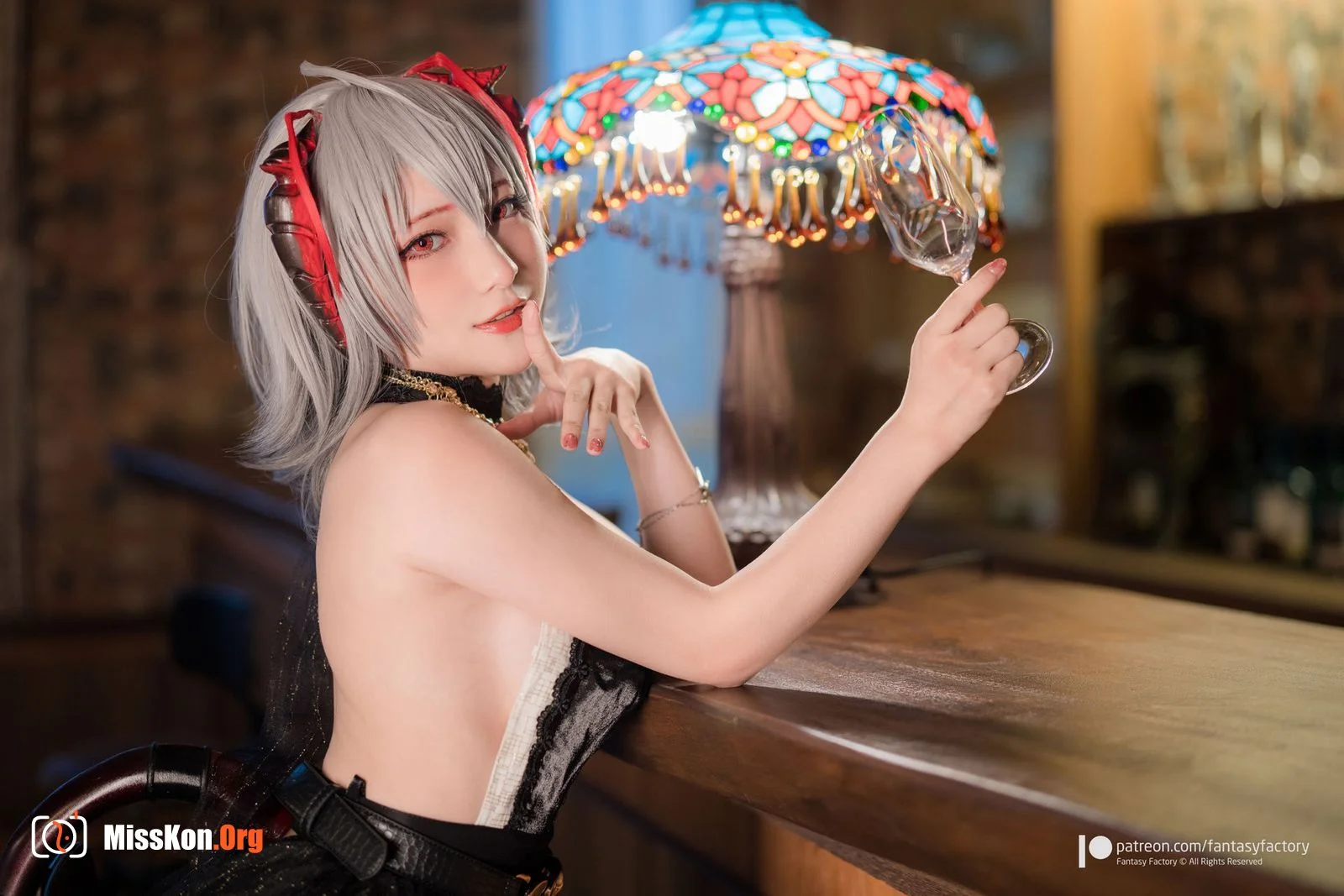 Little Ding: W - Photo 15
