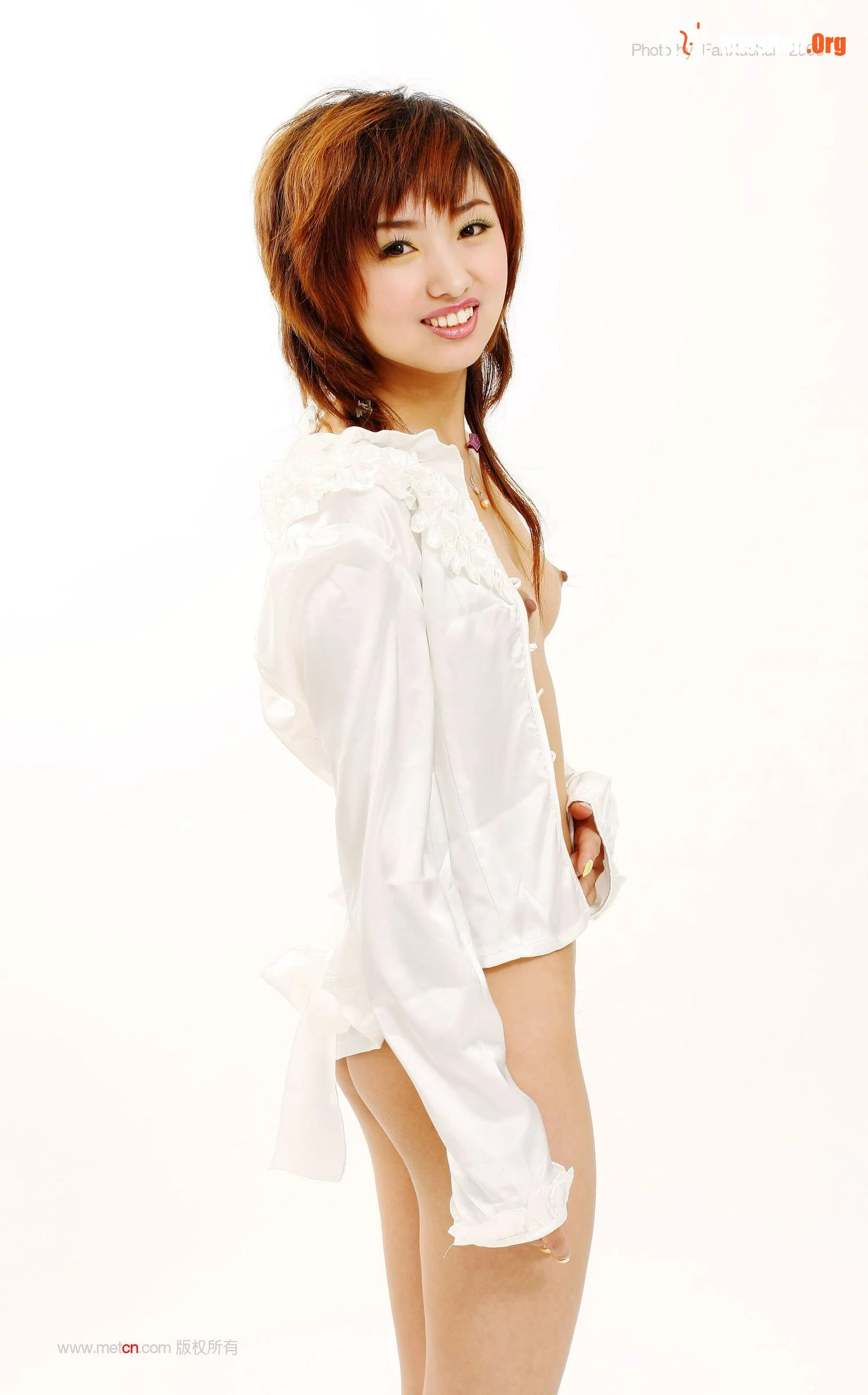 Liu Qingqing: Beautiful woman in front of white background (2008-04-12) - Photo 5