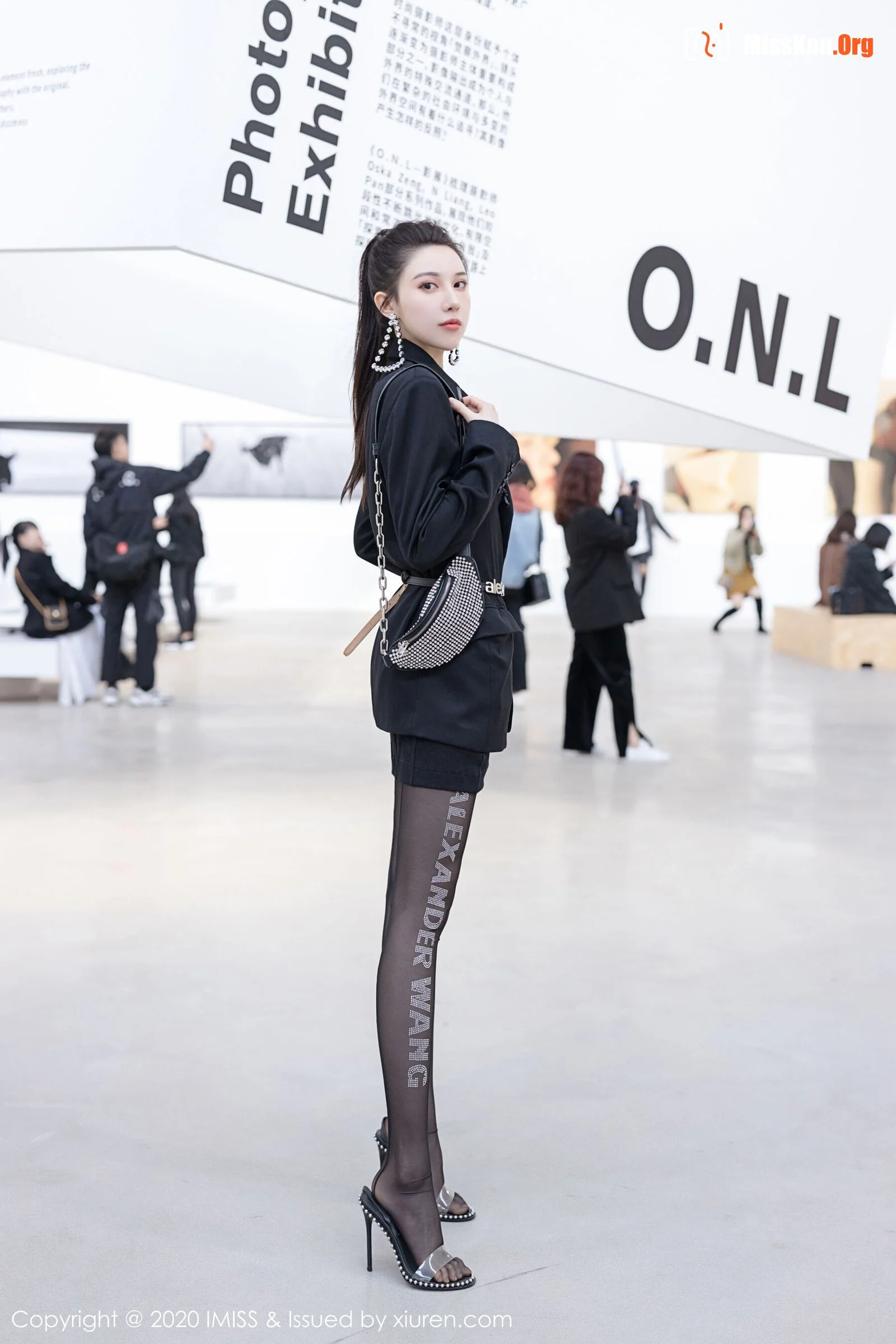 Liu Yining - Photo 15