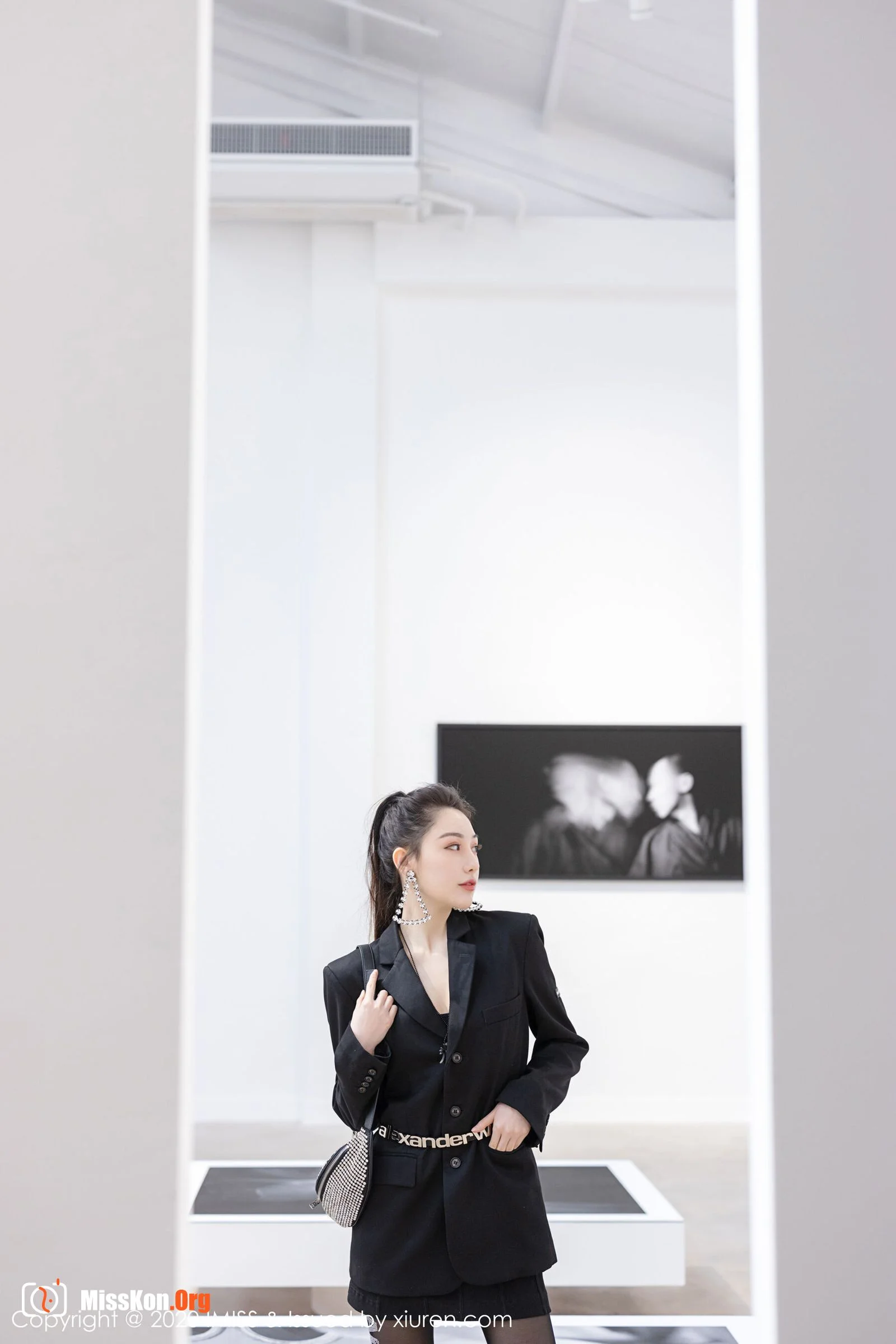 Liu Yining - Photo 24