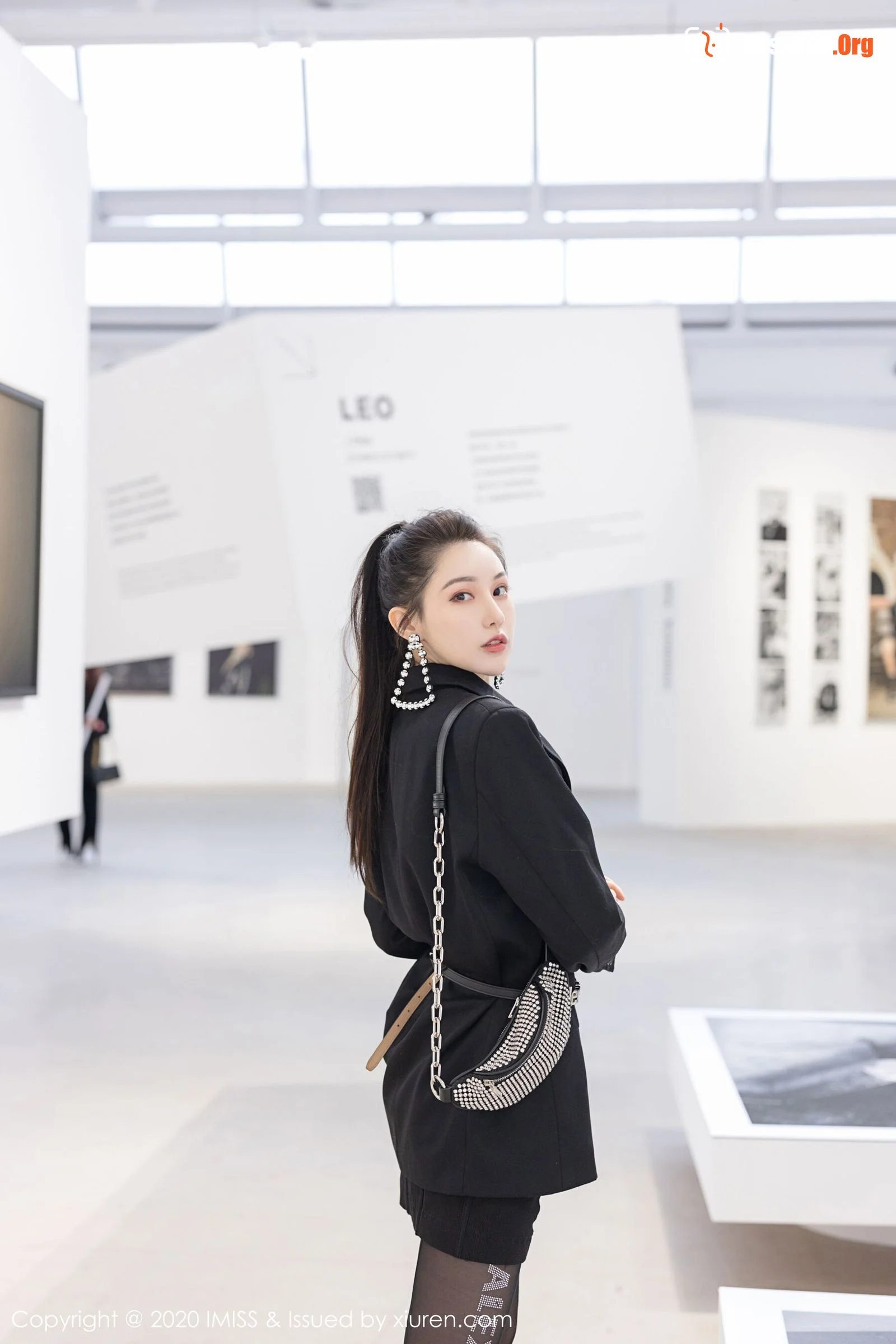 Liu Yining - Photo 26