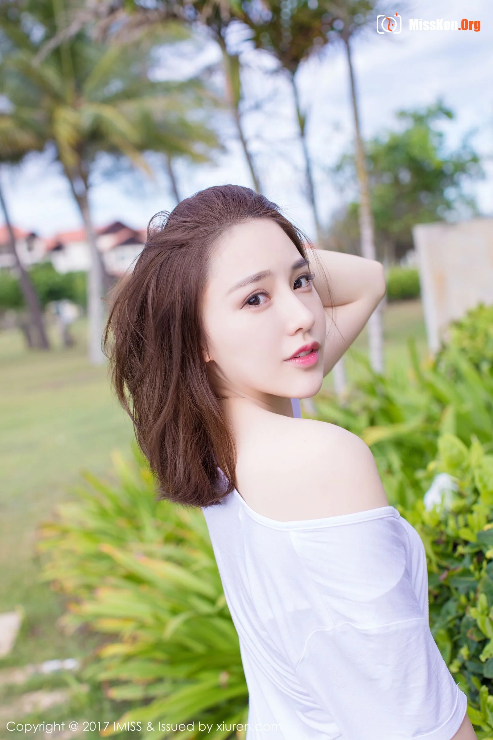Liu Yining - Photo 31