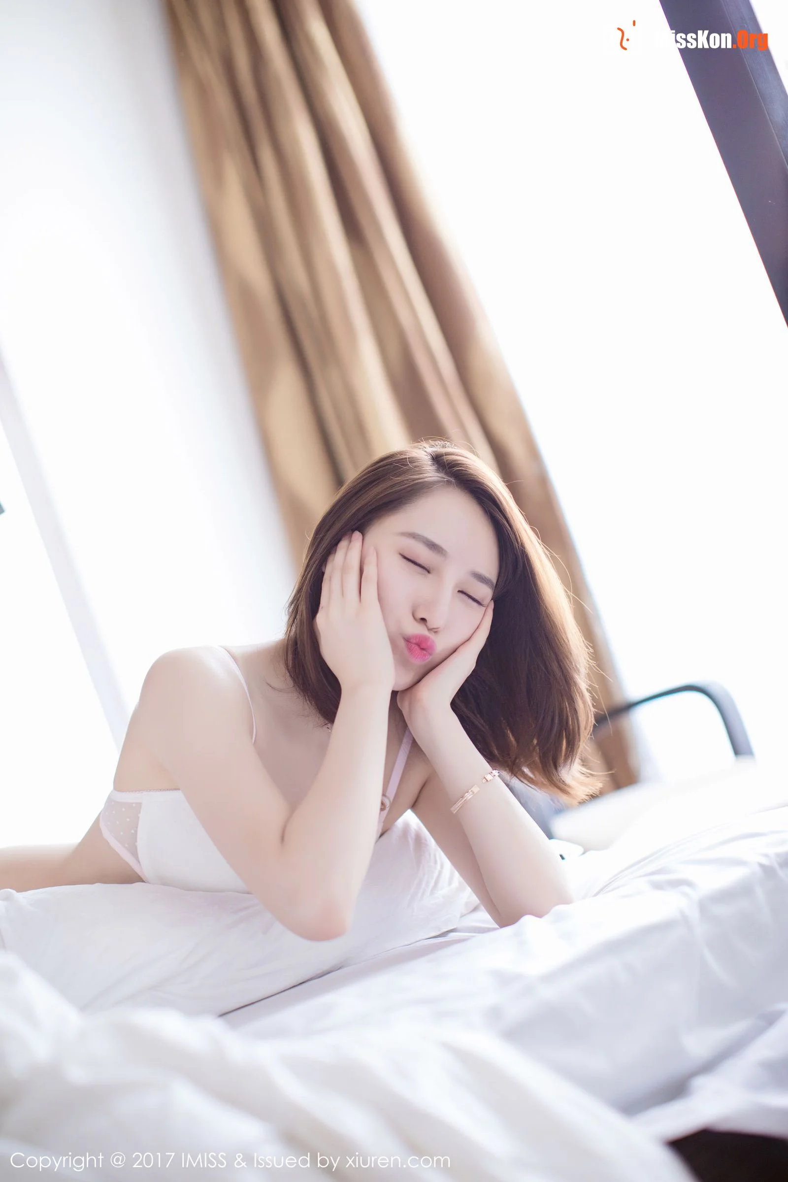 Liu Yining - Photo 38