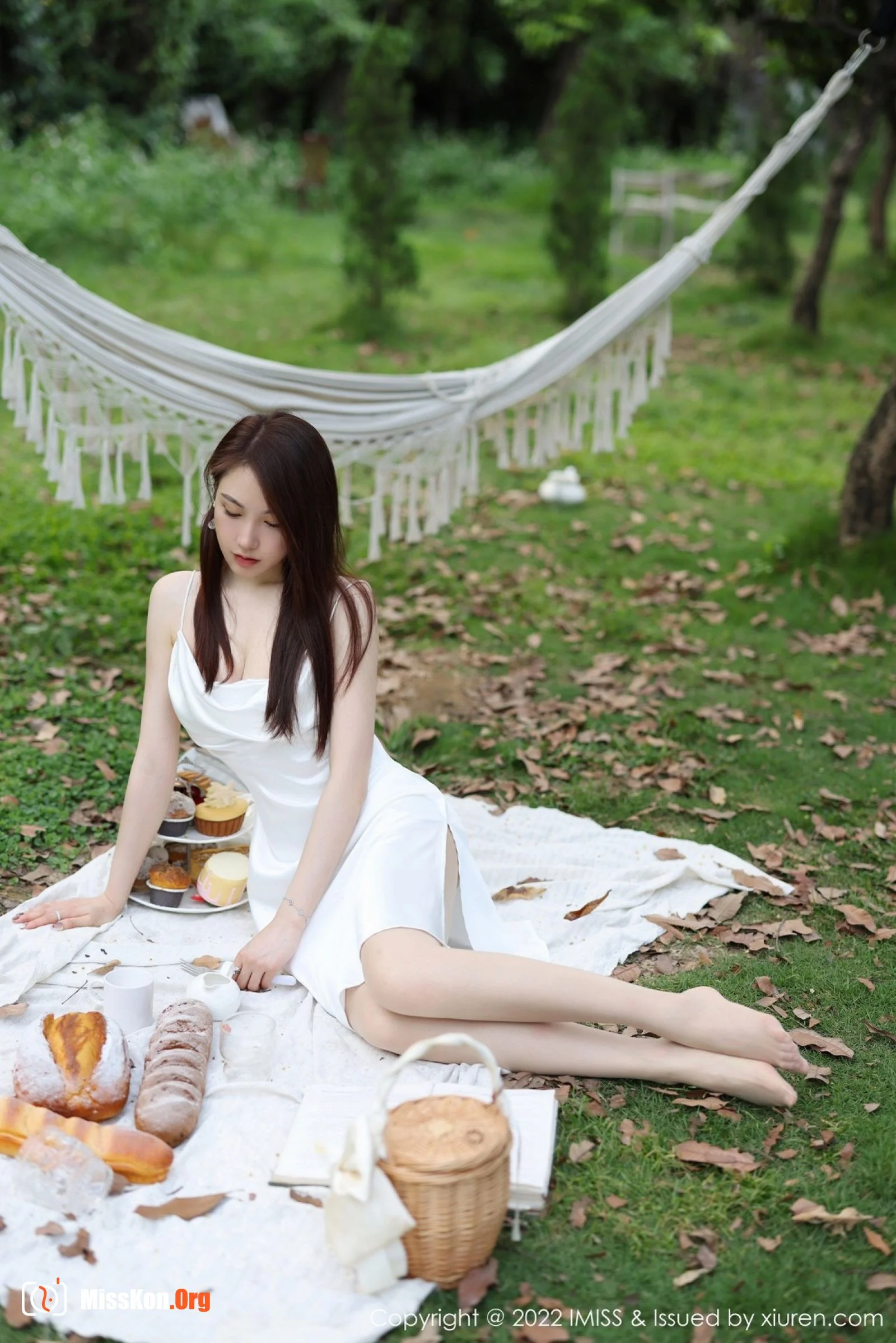 Liu Yining - Photo 24