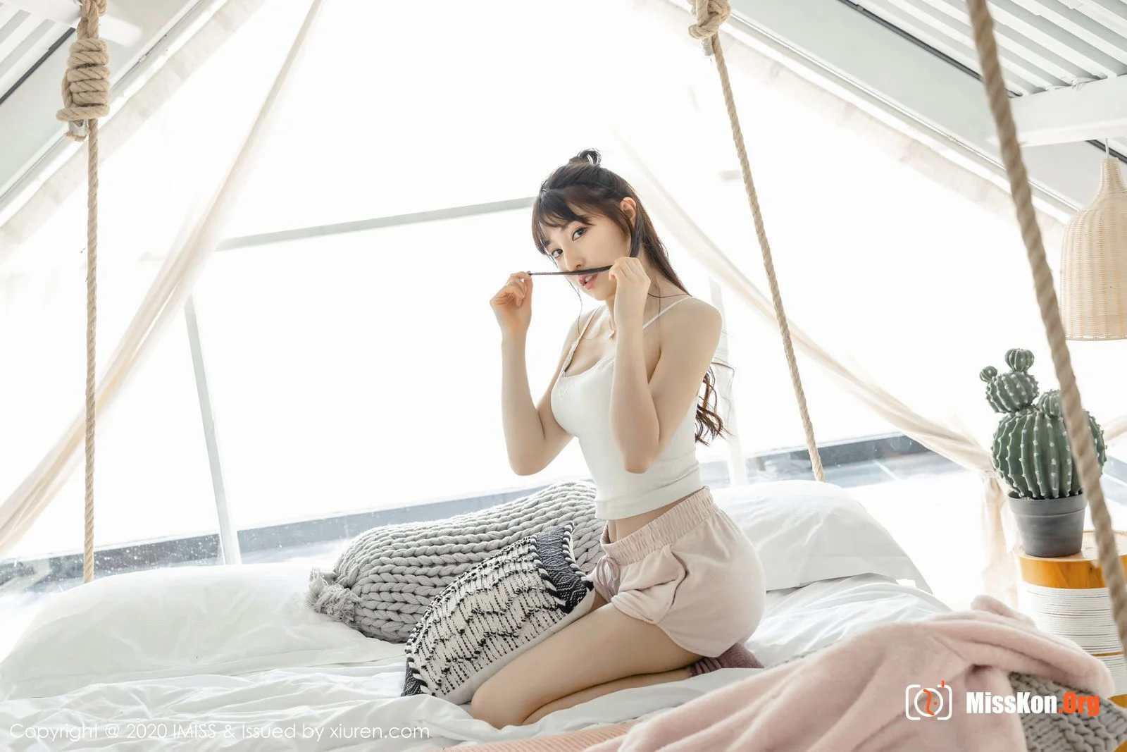 Liu Yining - Photo 24