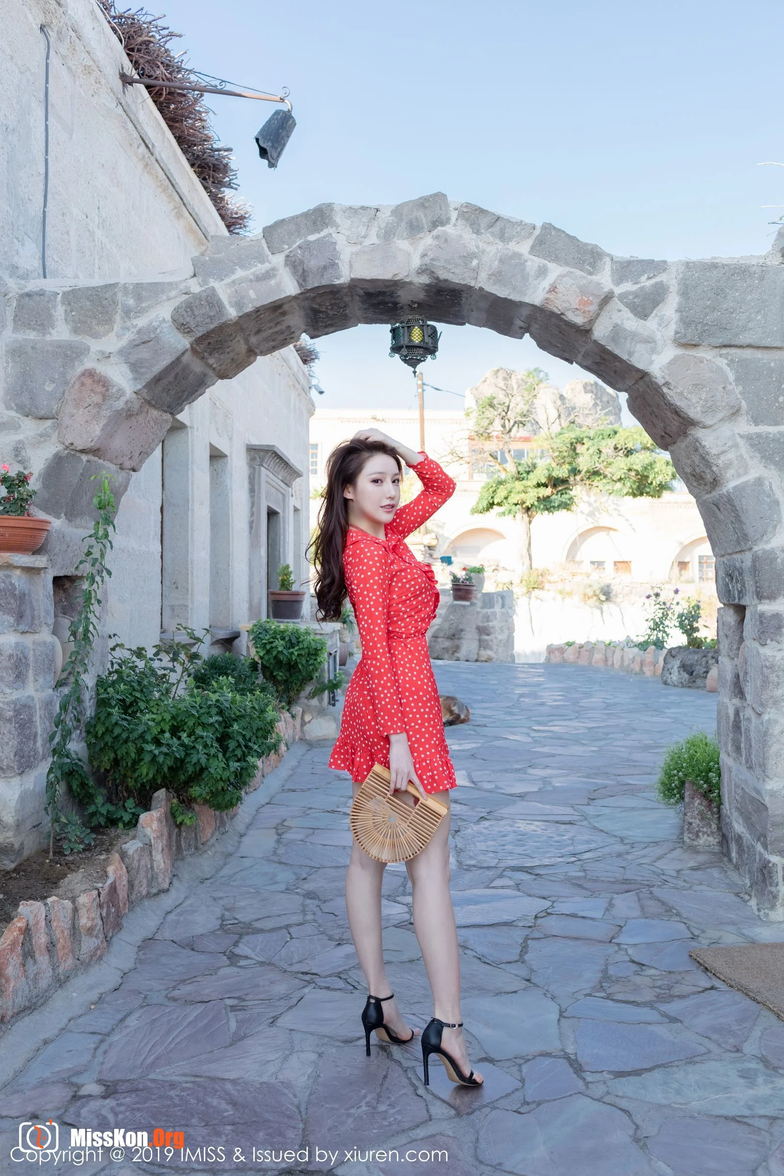 Liu Yining - Photo 31