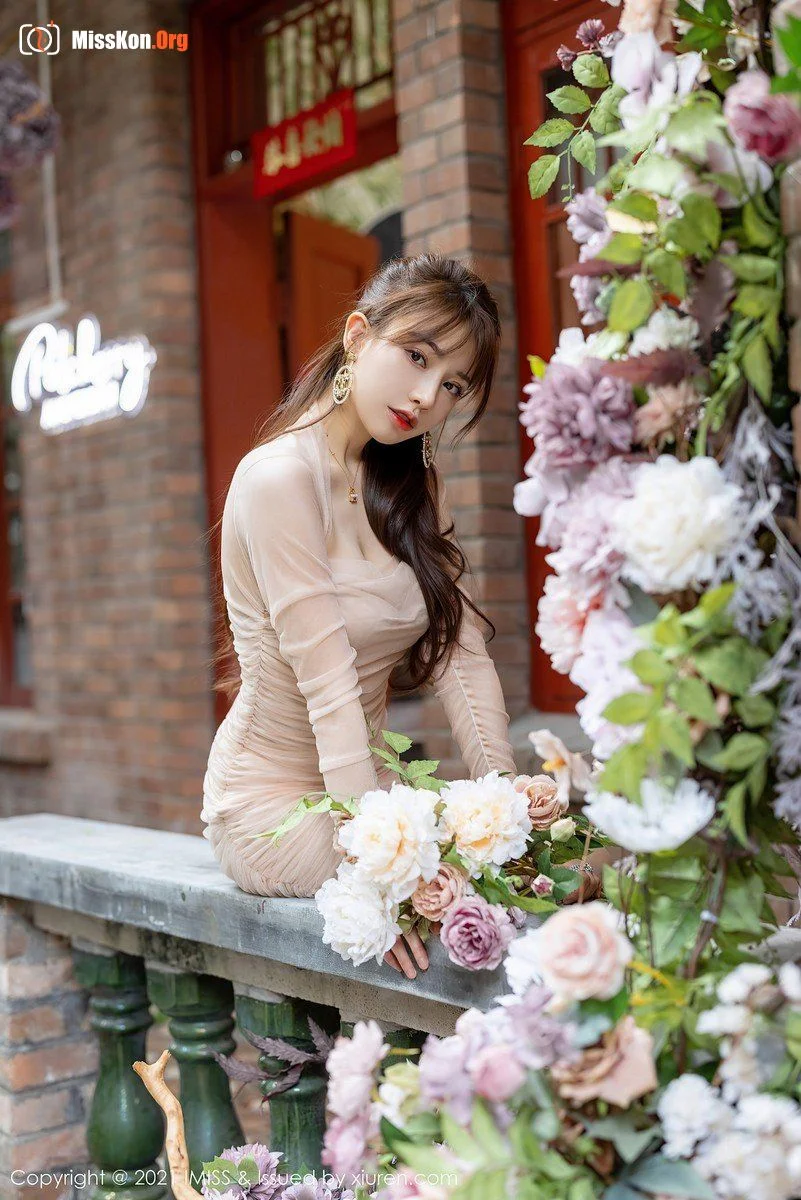 Liu Yining - Photo 22