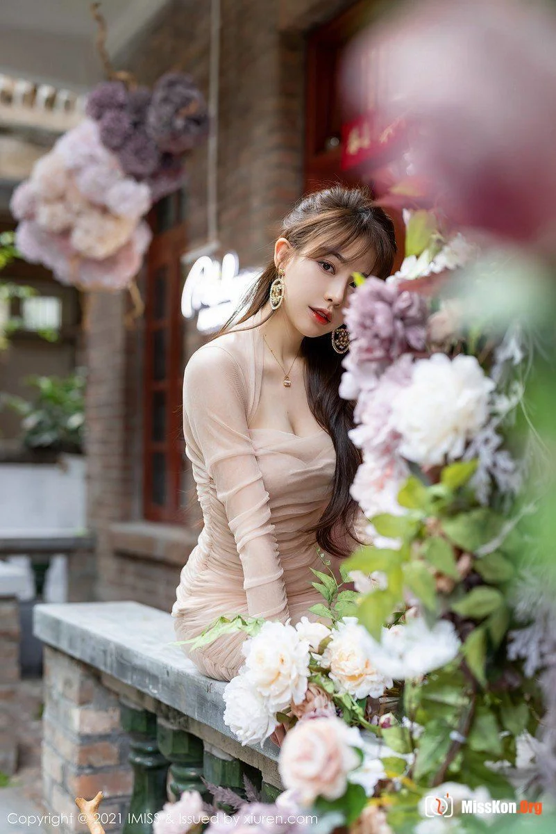 Liu Yining - Photo 23
