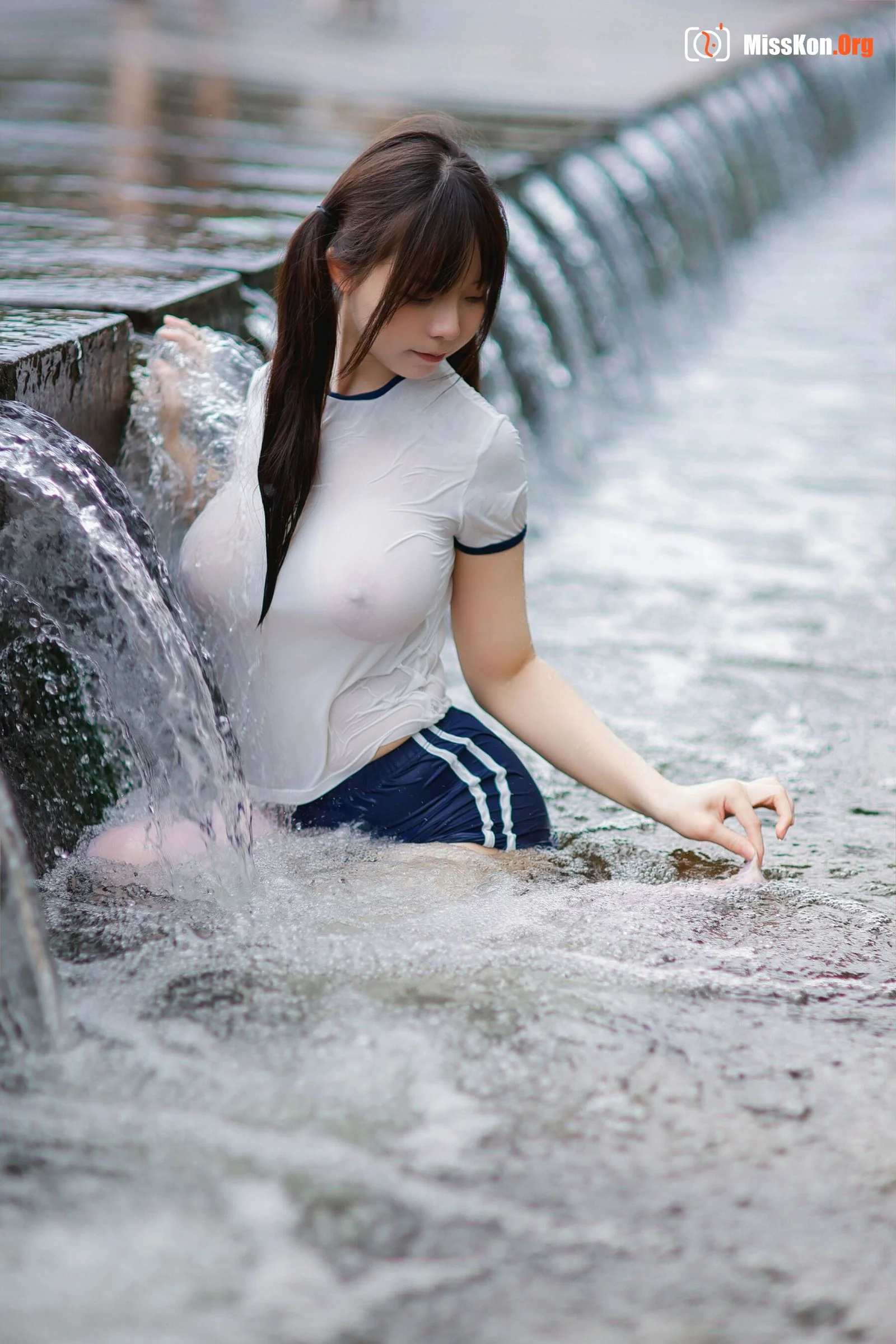 Liuwei Dihuang Jiang: Gym suit - Photo 14