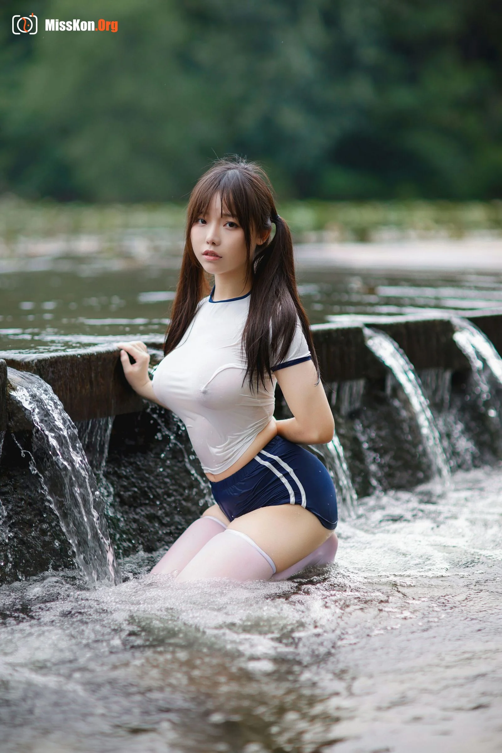 Liuwei Dihuang Jiang: Gym suit - Photo 16