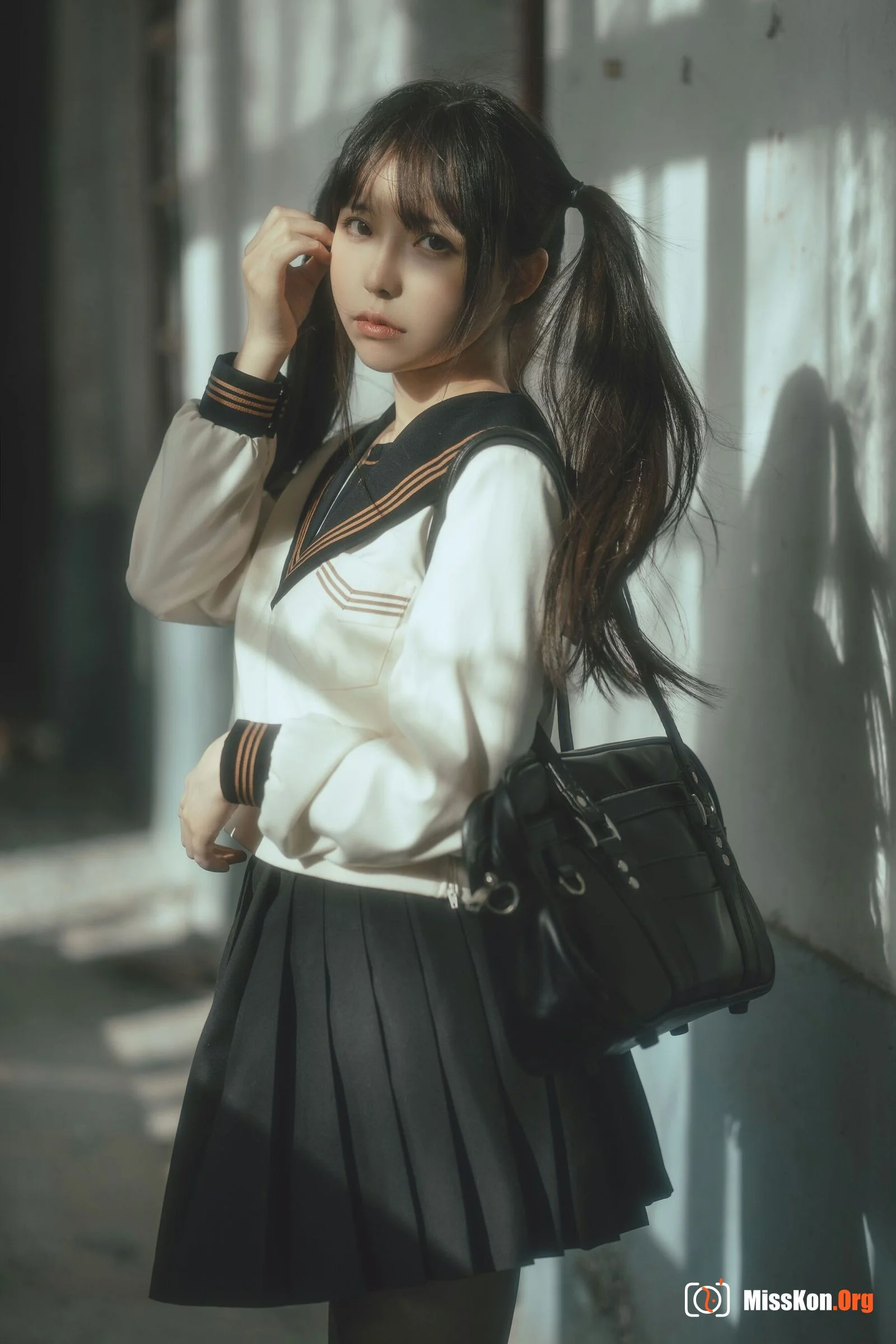 Liuwei Dihuang Jiang: Ruin JK - Photo 10