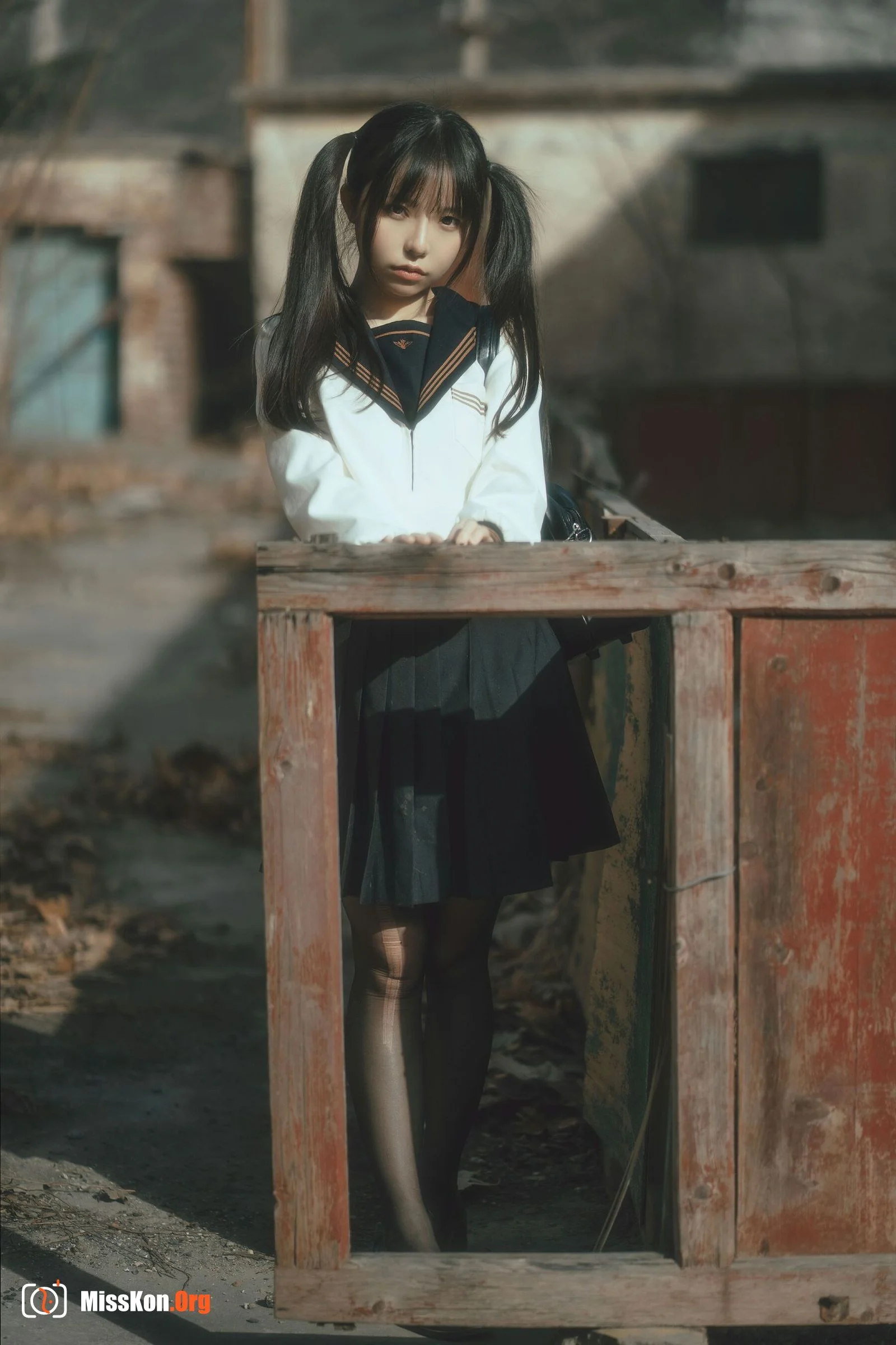 Liuwei Dihuang Jiang: Ruin JK - Photo 2