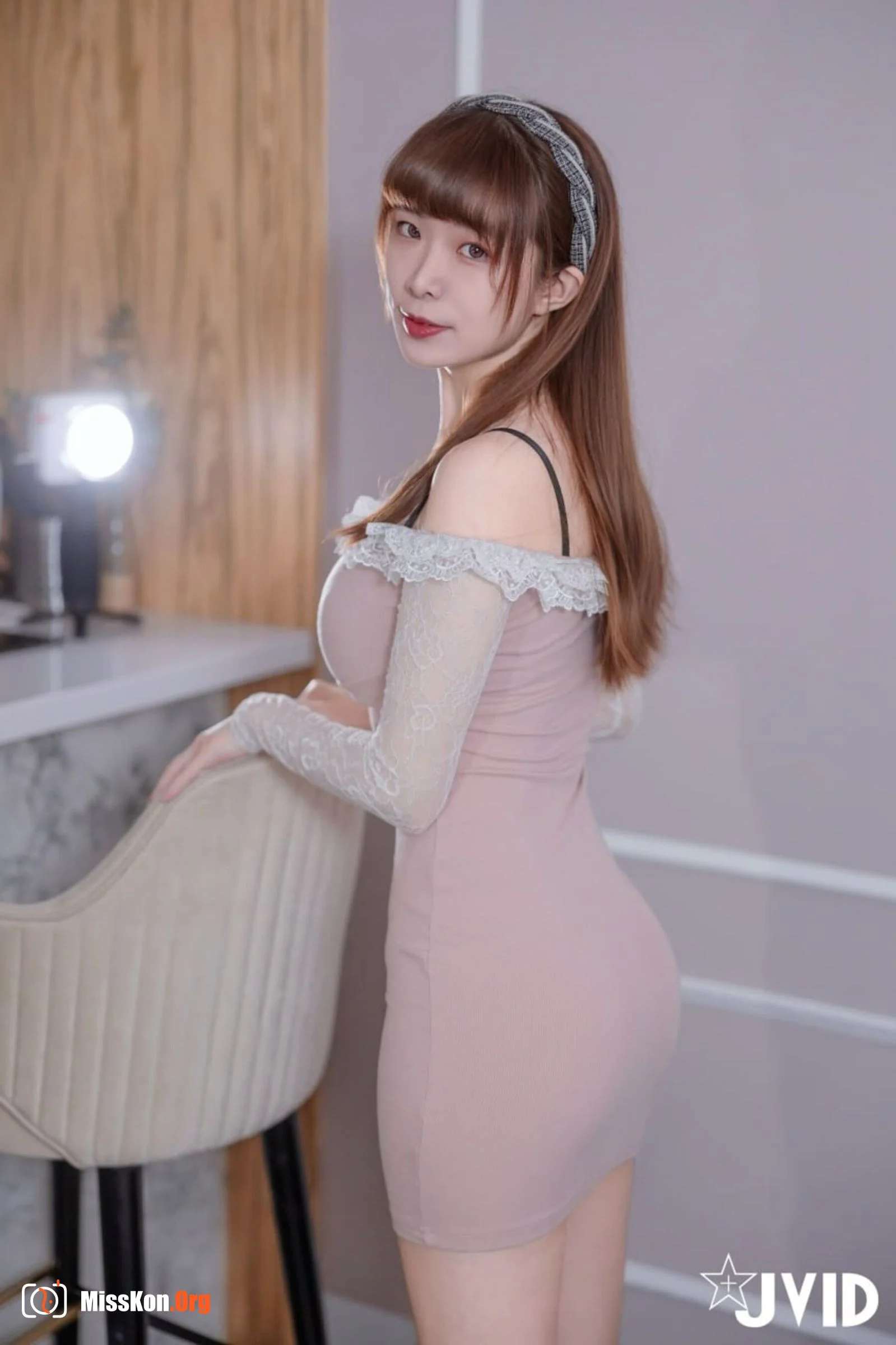 Long-legged, big-breasted high school student's illicit compensated dating - Photo 18