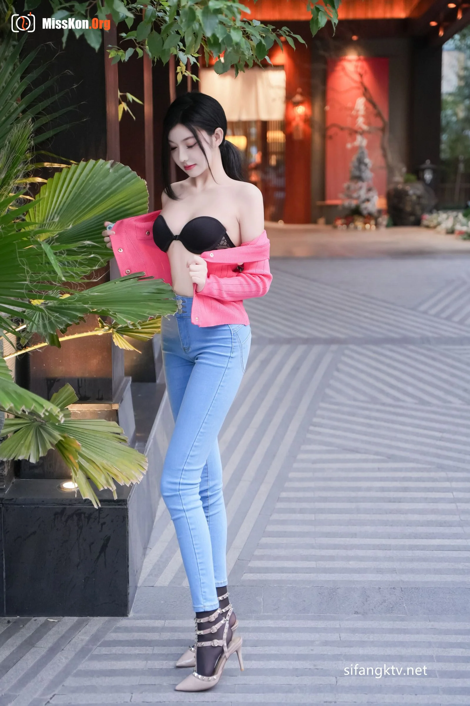 Long Xuer: Violent tearing of black silk - Photo 9