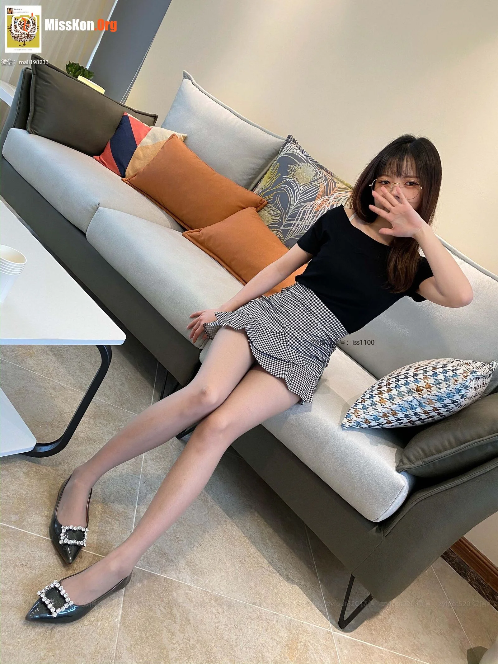 Lori Ting Tusi - Photo 125