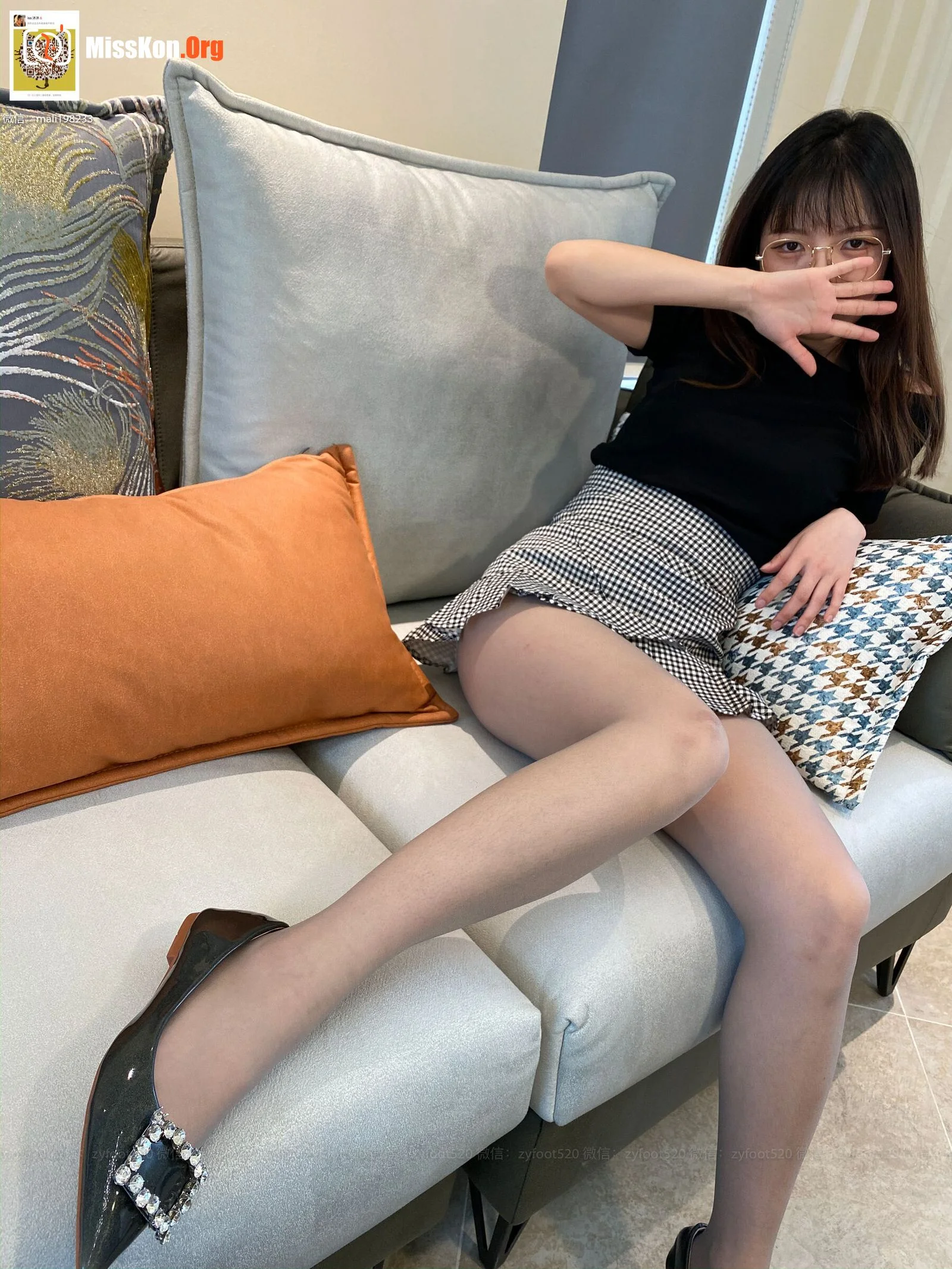 Lori Ting Tusi - Photo 26