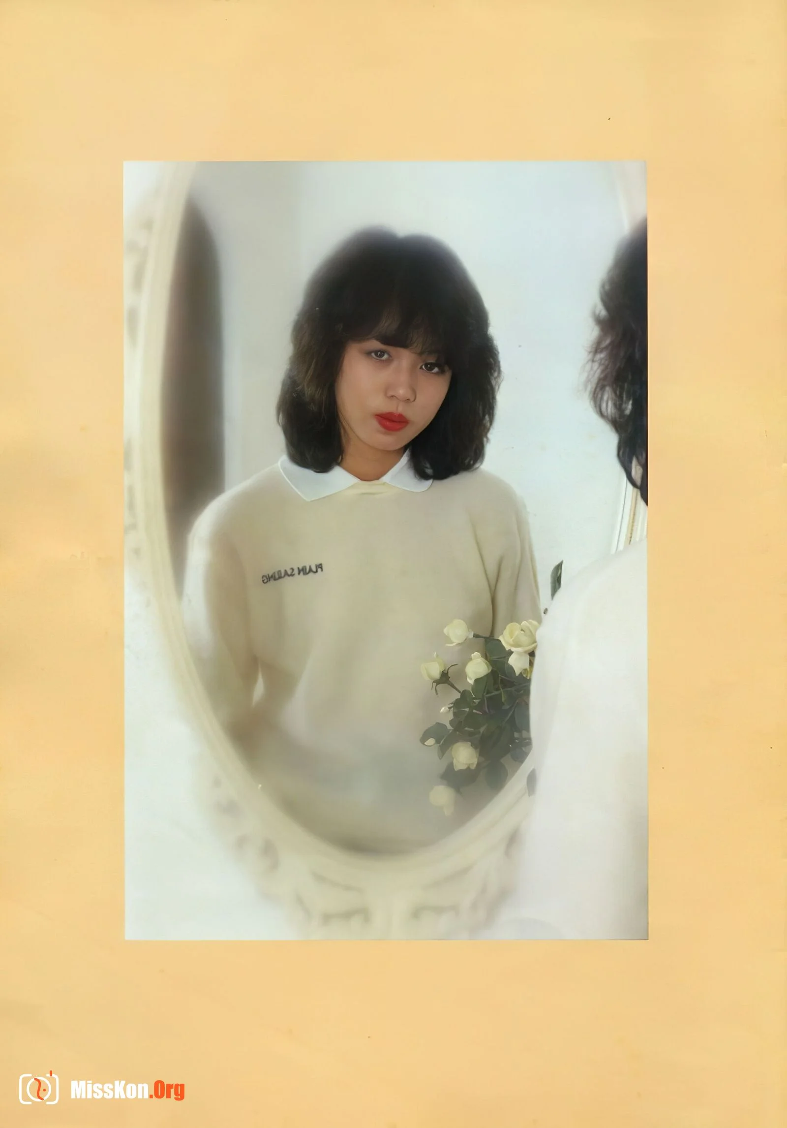 Love (Silver Bookstore) - Photo 3