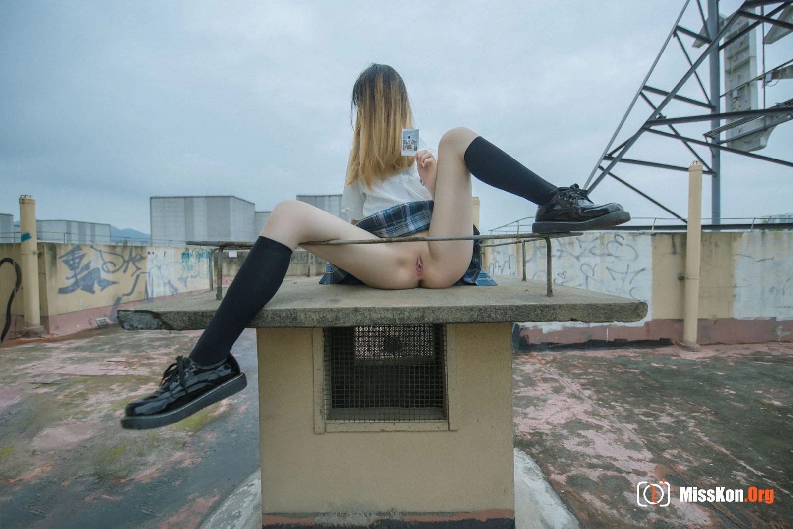 Lu Chu: Rooftop - Photo 11