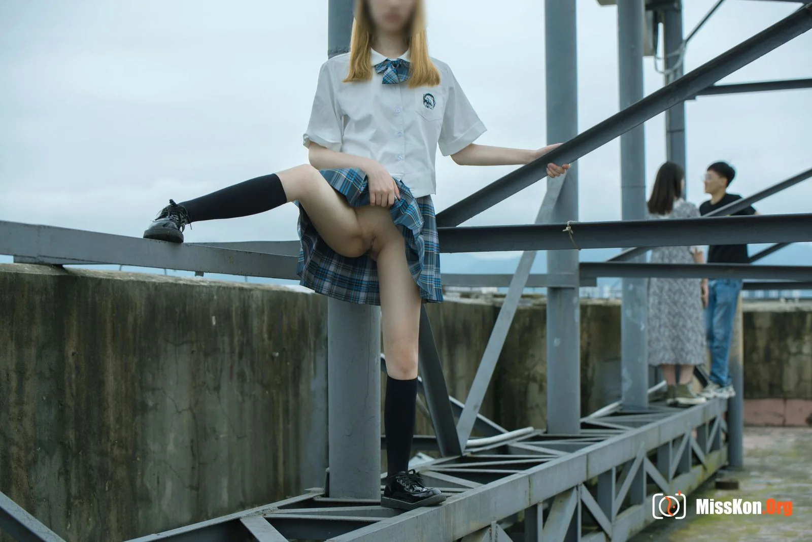 Lu Chu: Rooftop - Photo 5