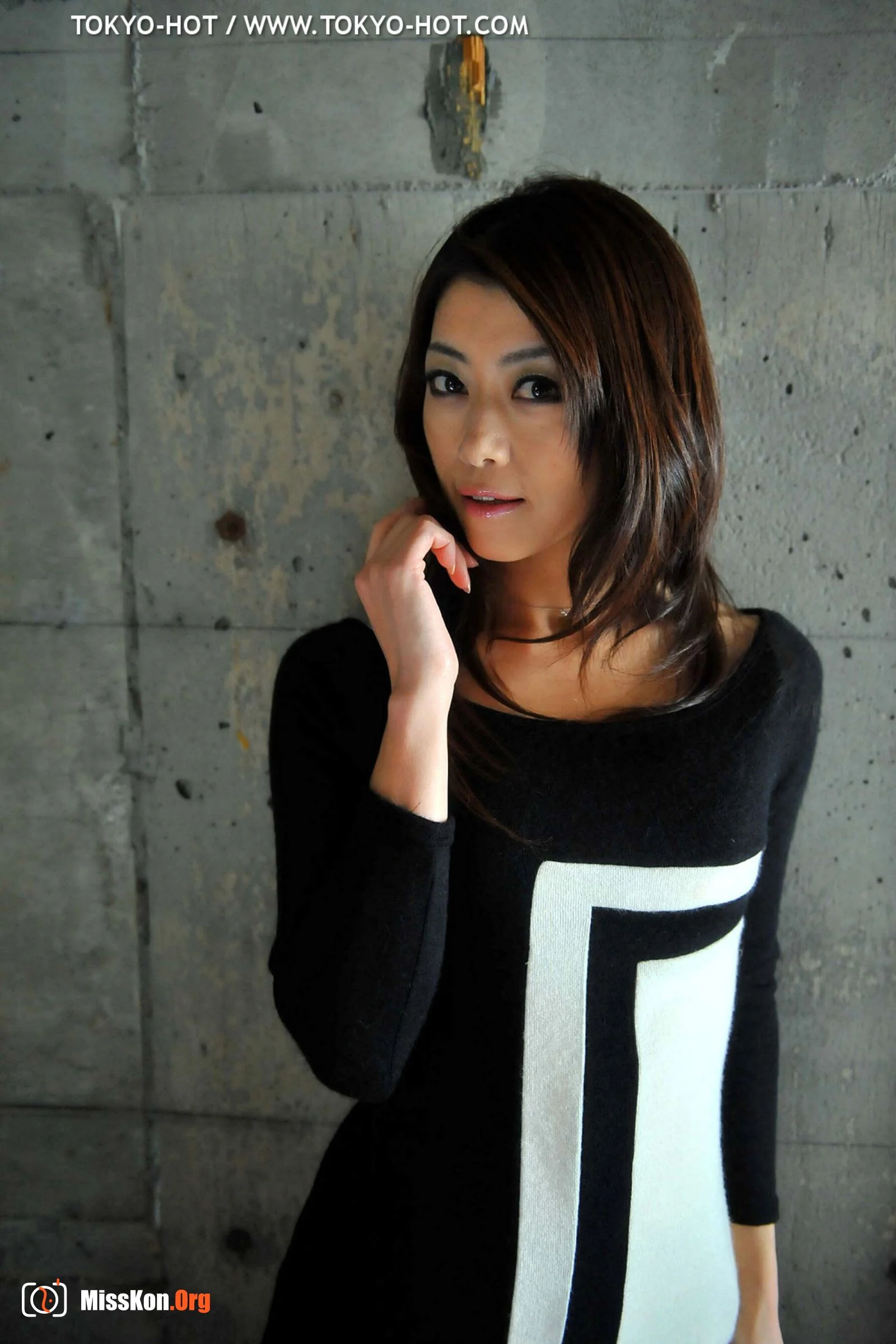 Maki Hojo (Tokyo-Hot e444) - Photo 4