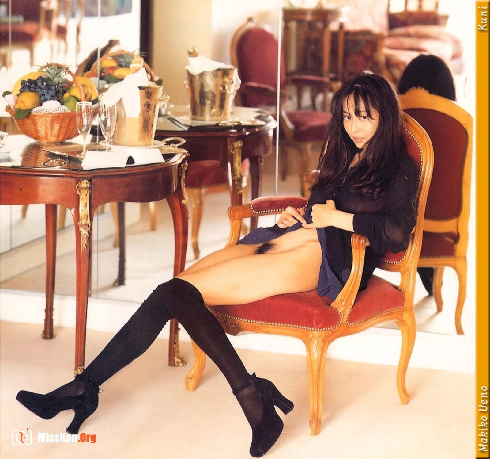 Makiko Ueno - Photo 7
