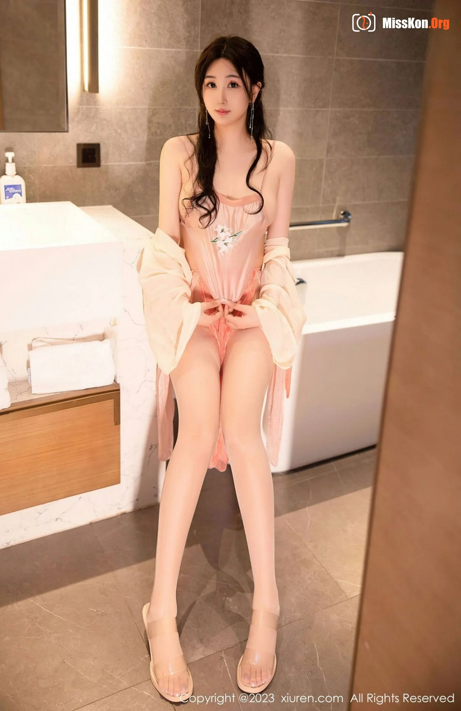 Makoto Jiang - Photo 15
