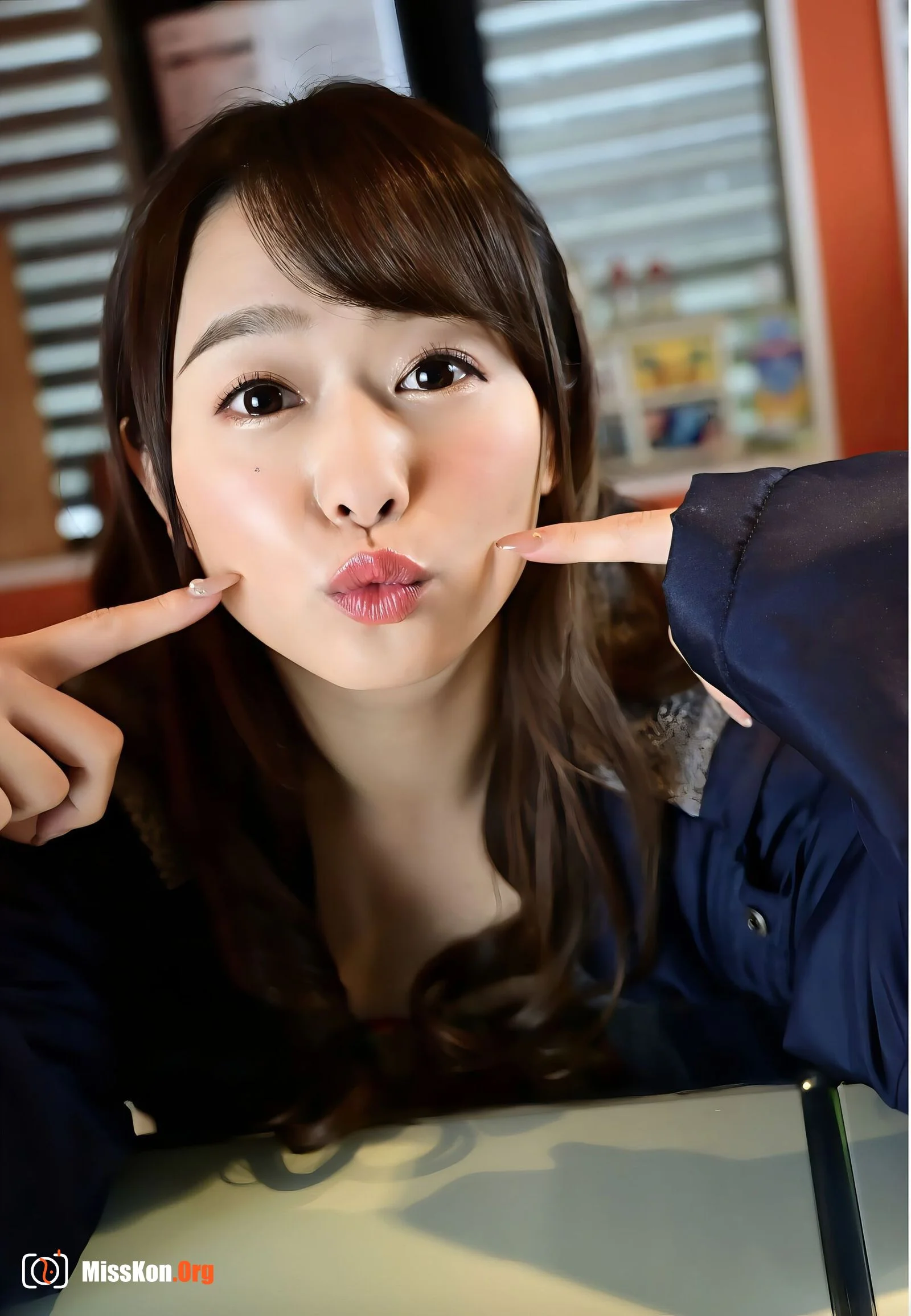 Marina Shiraishi: Milk Marina Set.01 - Photo 3