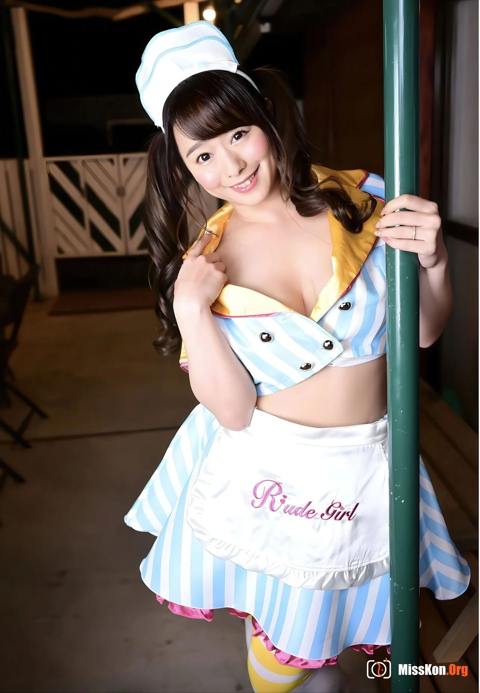 Marina Shiraishi: Milk Marina Set.03 - Photo 6