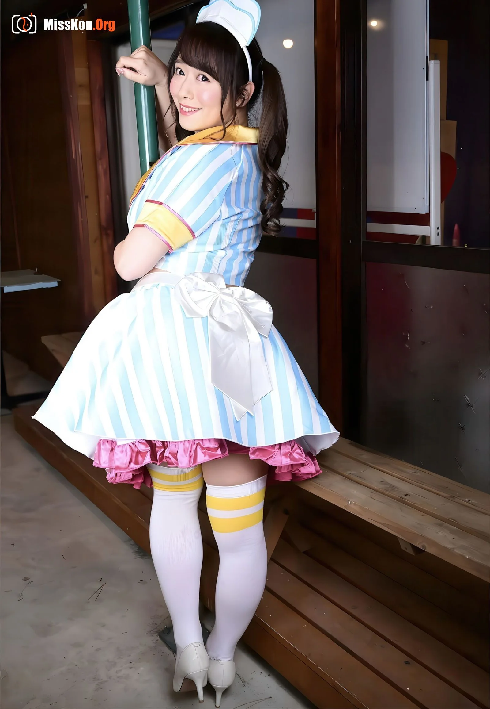 Marina Shiraishi: Milk Marina Set.03 - Photo 7