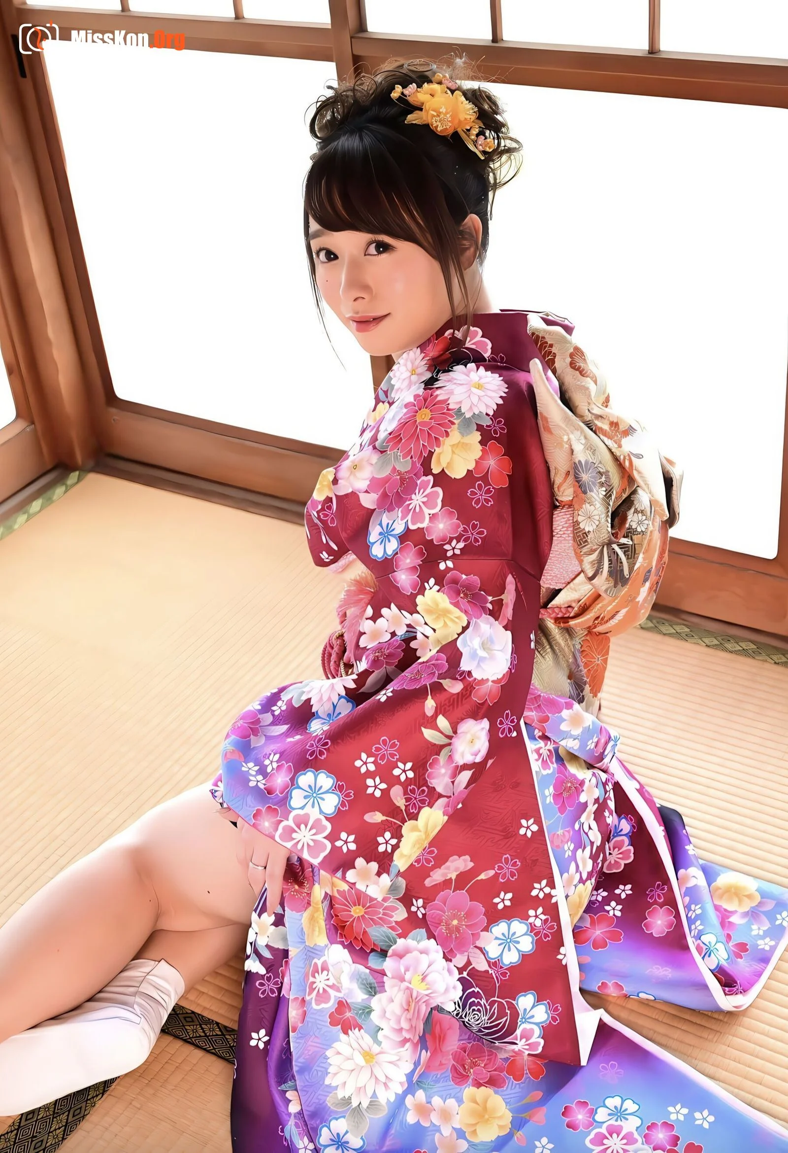 Marina Shiraishi: Milk Marina Set.04 - Photo 7