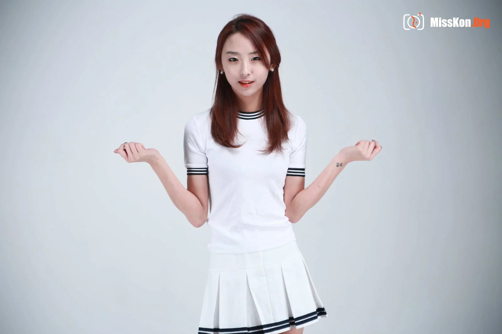 Massive Leak of Nude Photos from the Korean Entertainment Industry (P18) - Photo 4