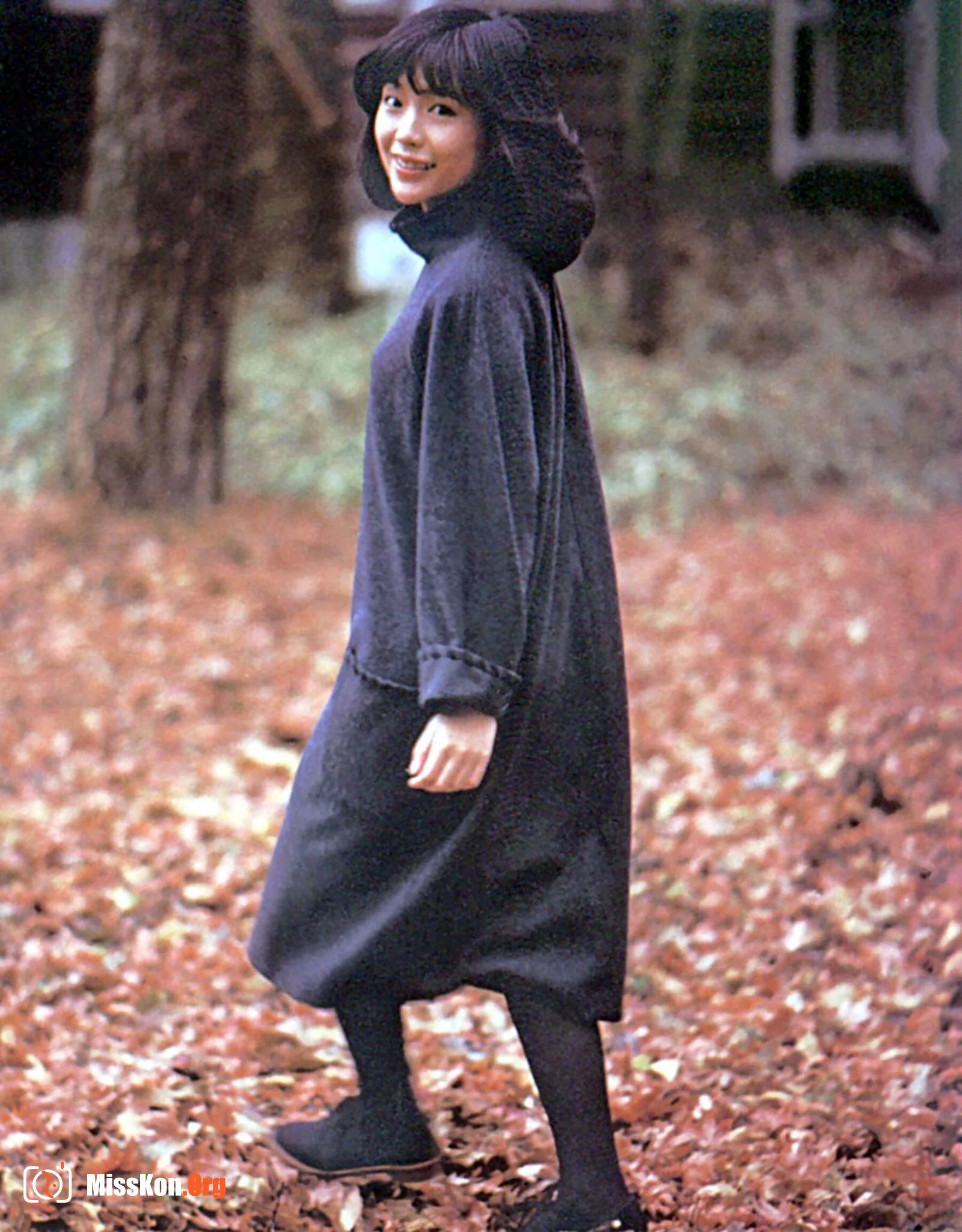 Megumi Ishii "Softly" (Vol. 1982.5) - Photo 10