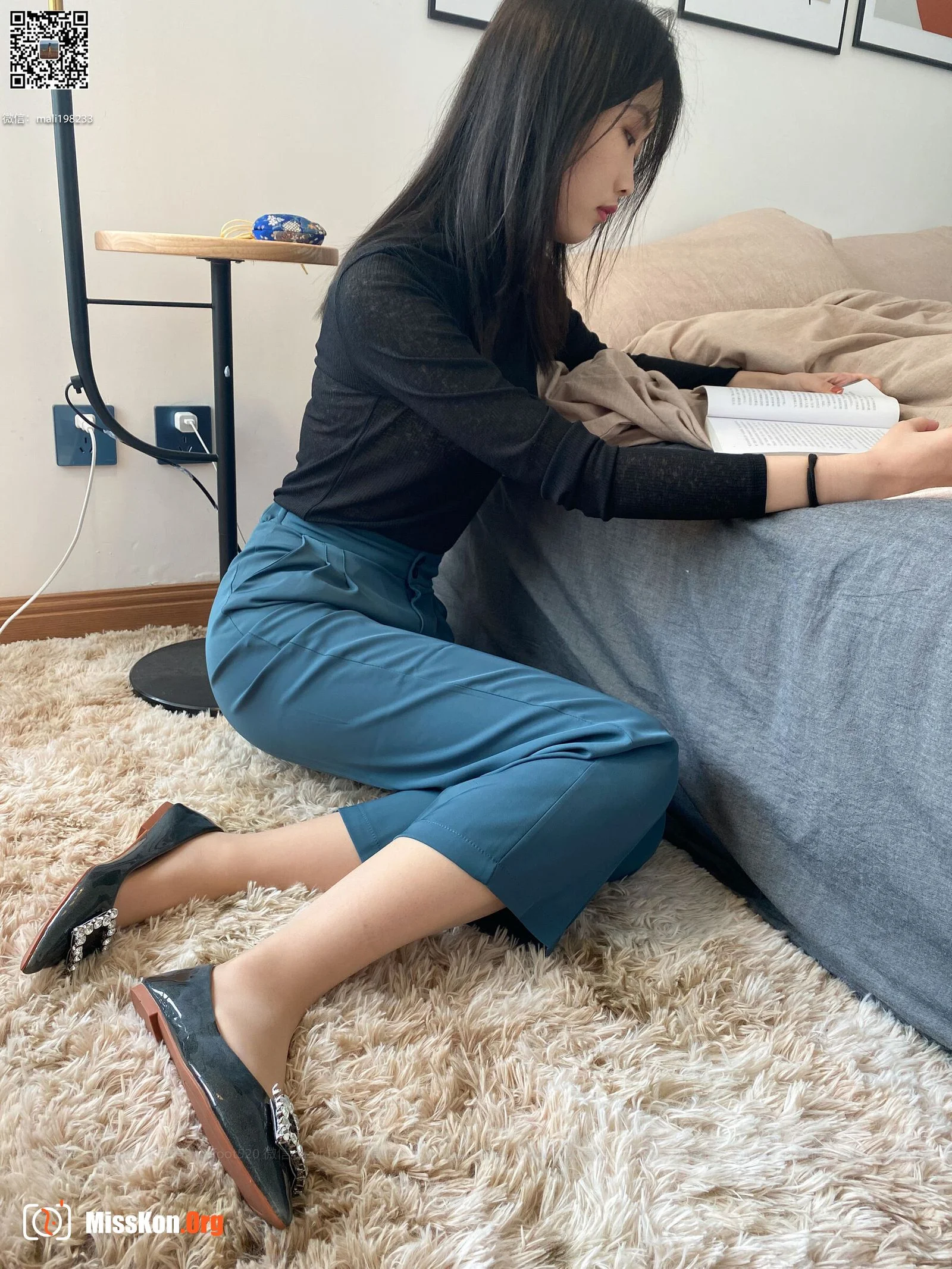 Mei Han: Play with feet - Photo 17
