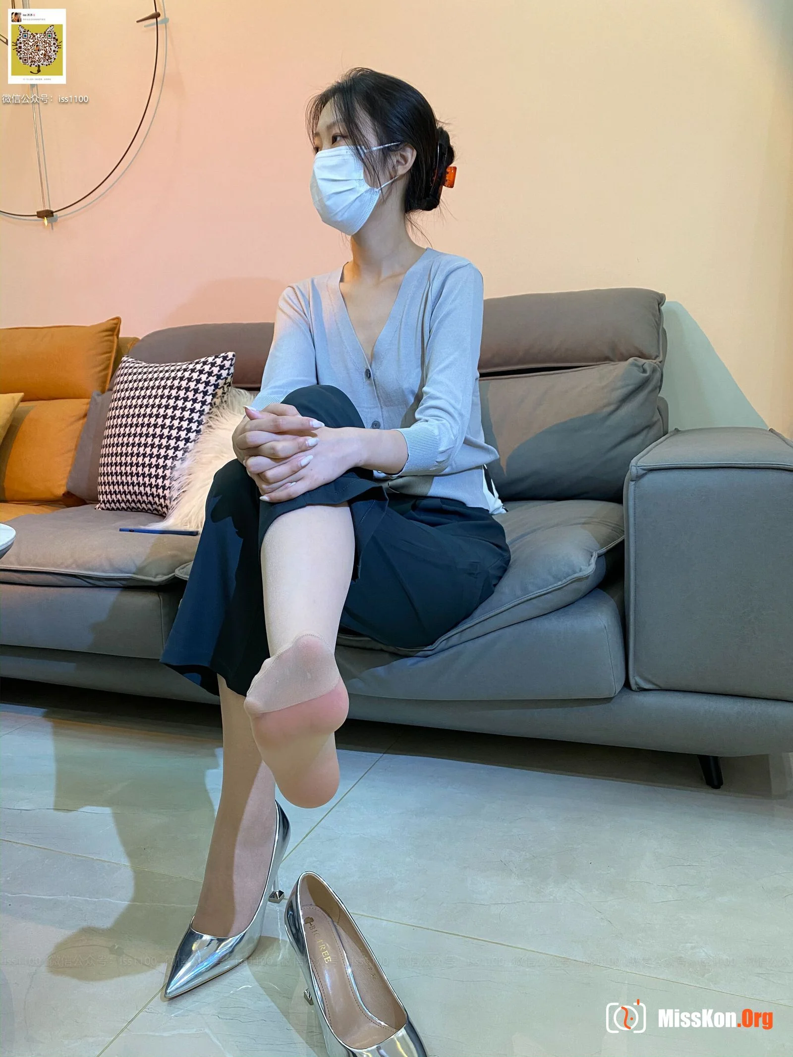 Mei Han "Silk in Pants" - Photo 12