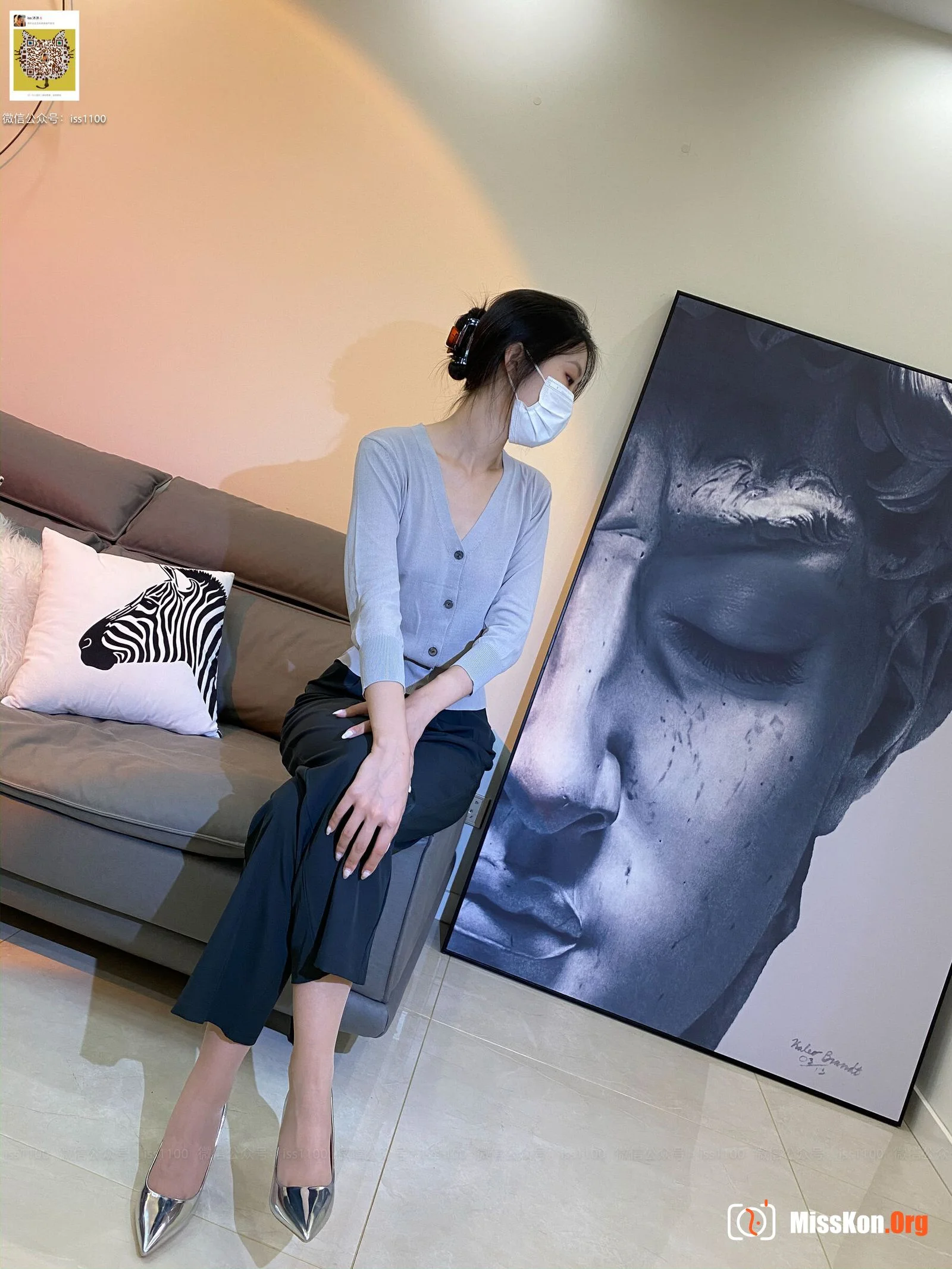 Mei Han "Silk in Pants" - Photo 17