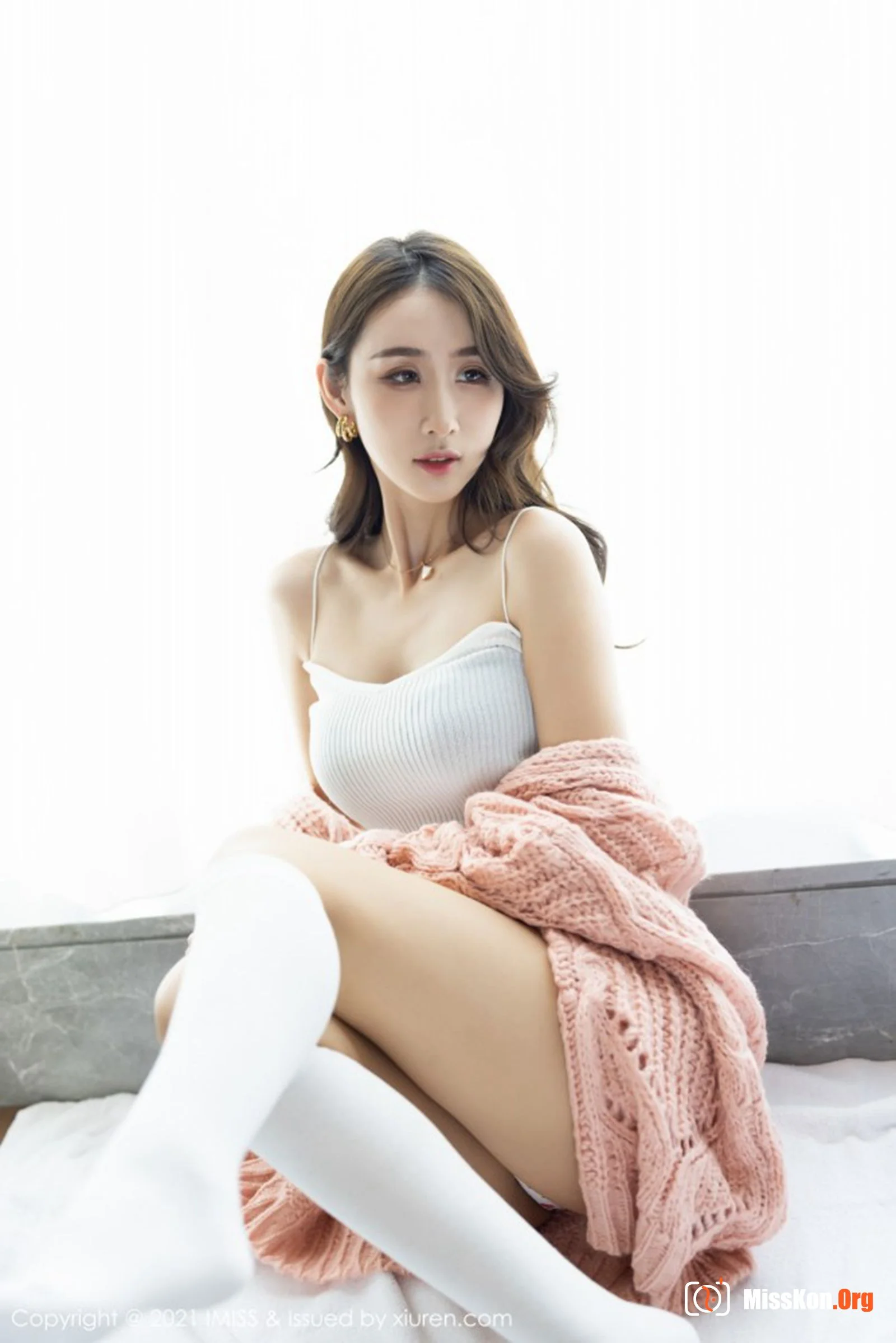 Mengbai Jiang - Photo 4