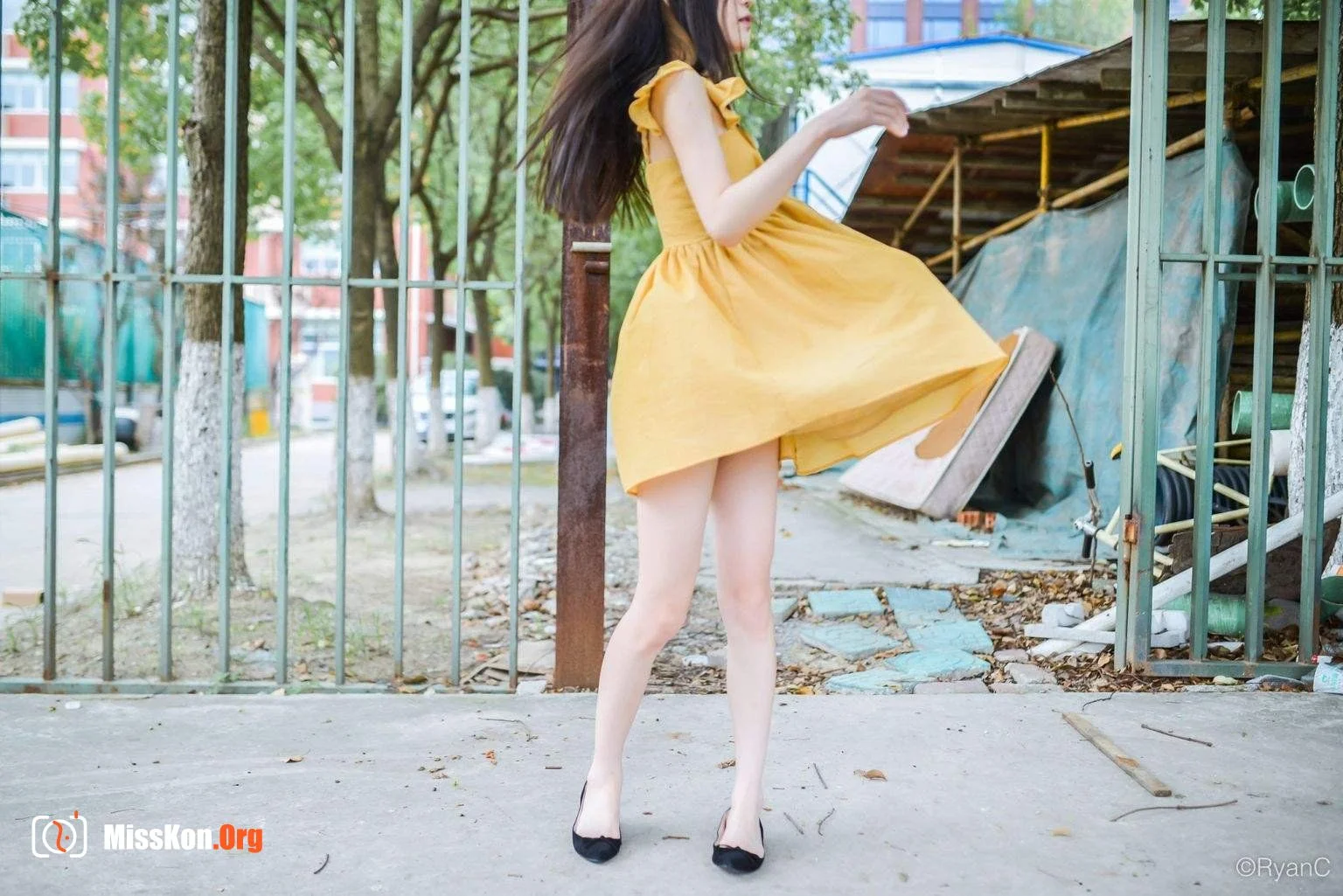 Menglan Jiang: Outdoor Exposure Compilation - Photo 6
