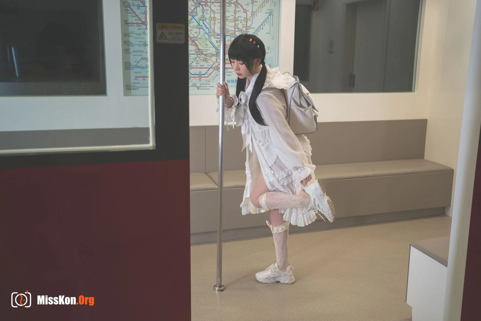 Meow Xiaoji: Last subway - Photo 17