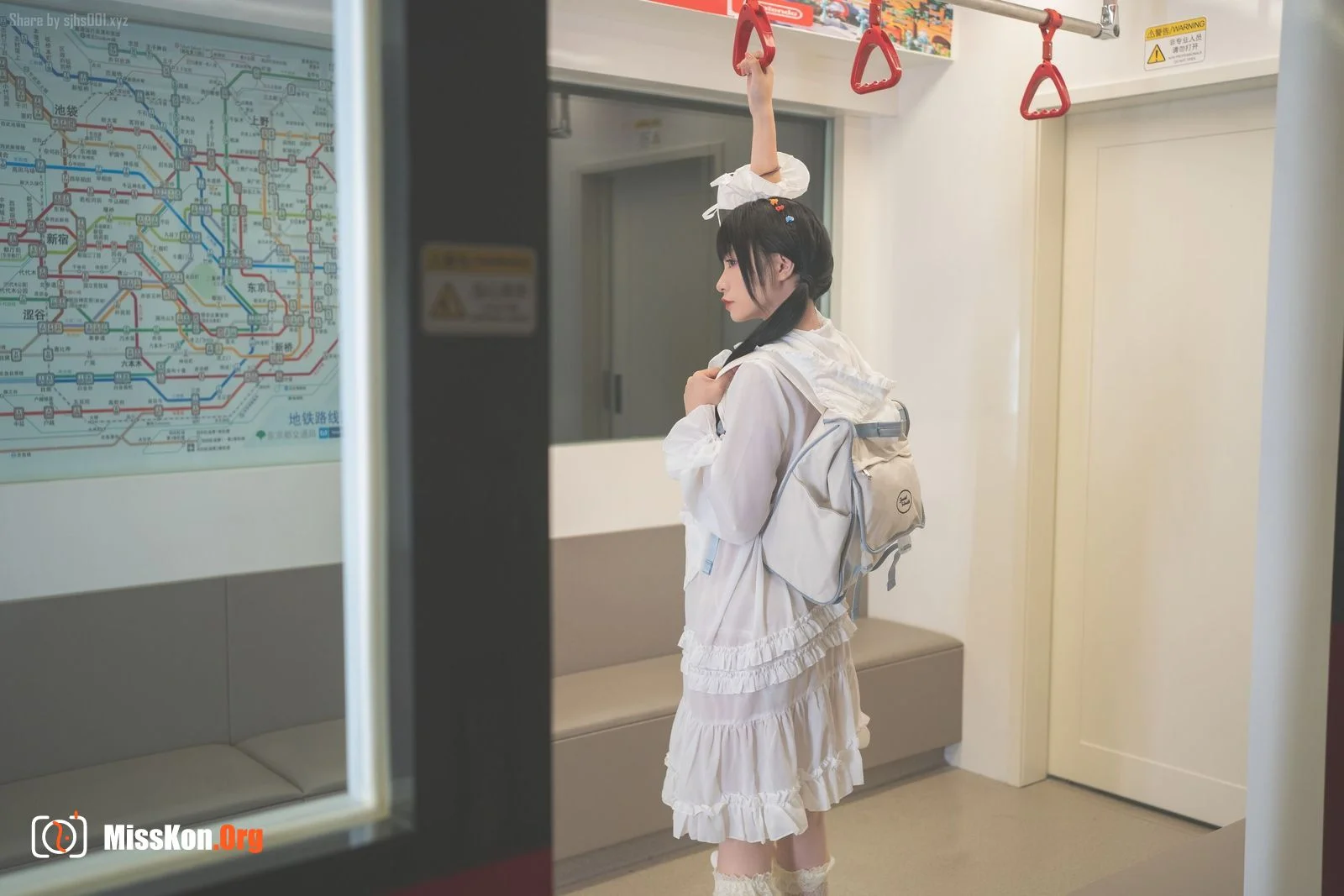 Meow Xiaoji: Late night subway - Photo 13