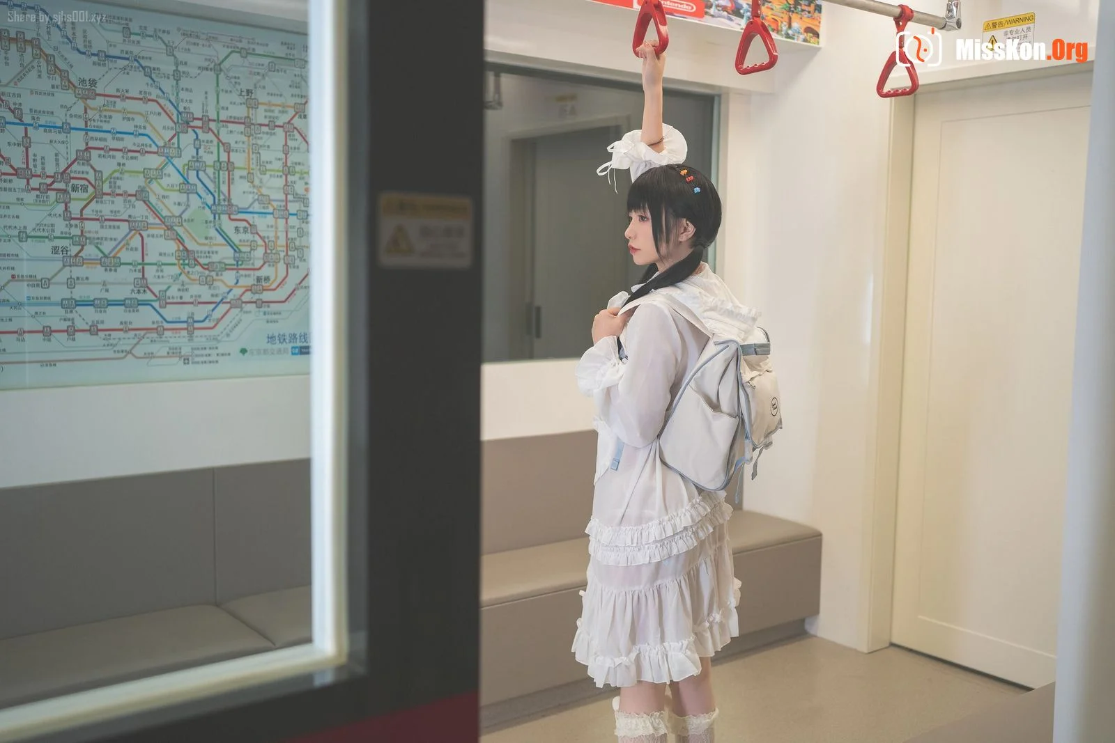 Meow Xiaoji: Late night subway - Photo 14